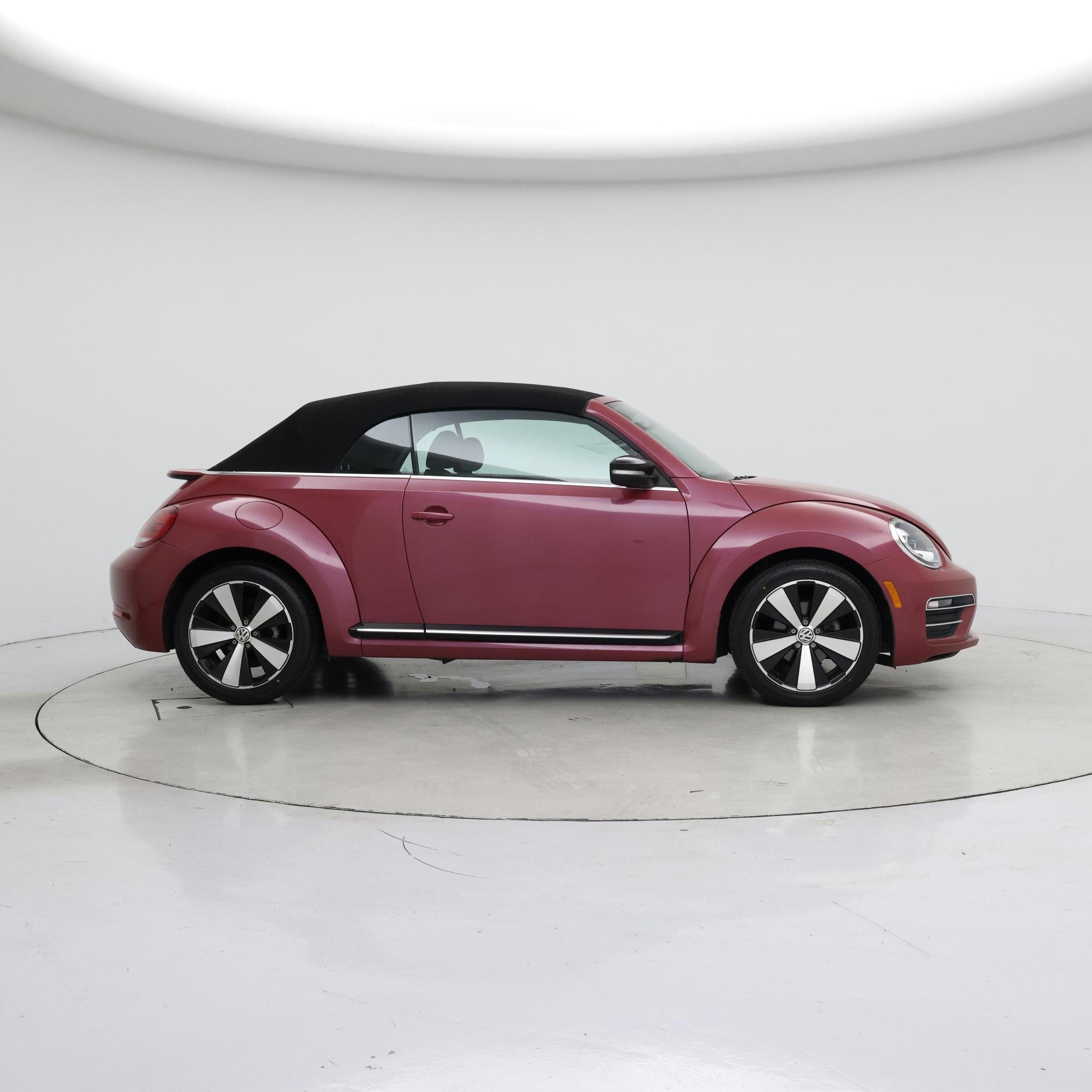 Thumbnail: 2017 Volkswagen Beetle - 7