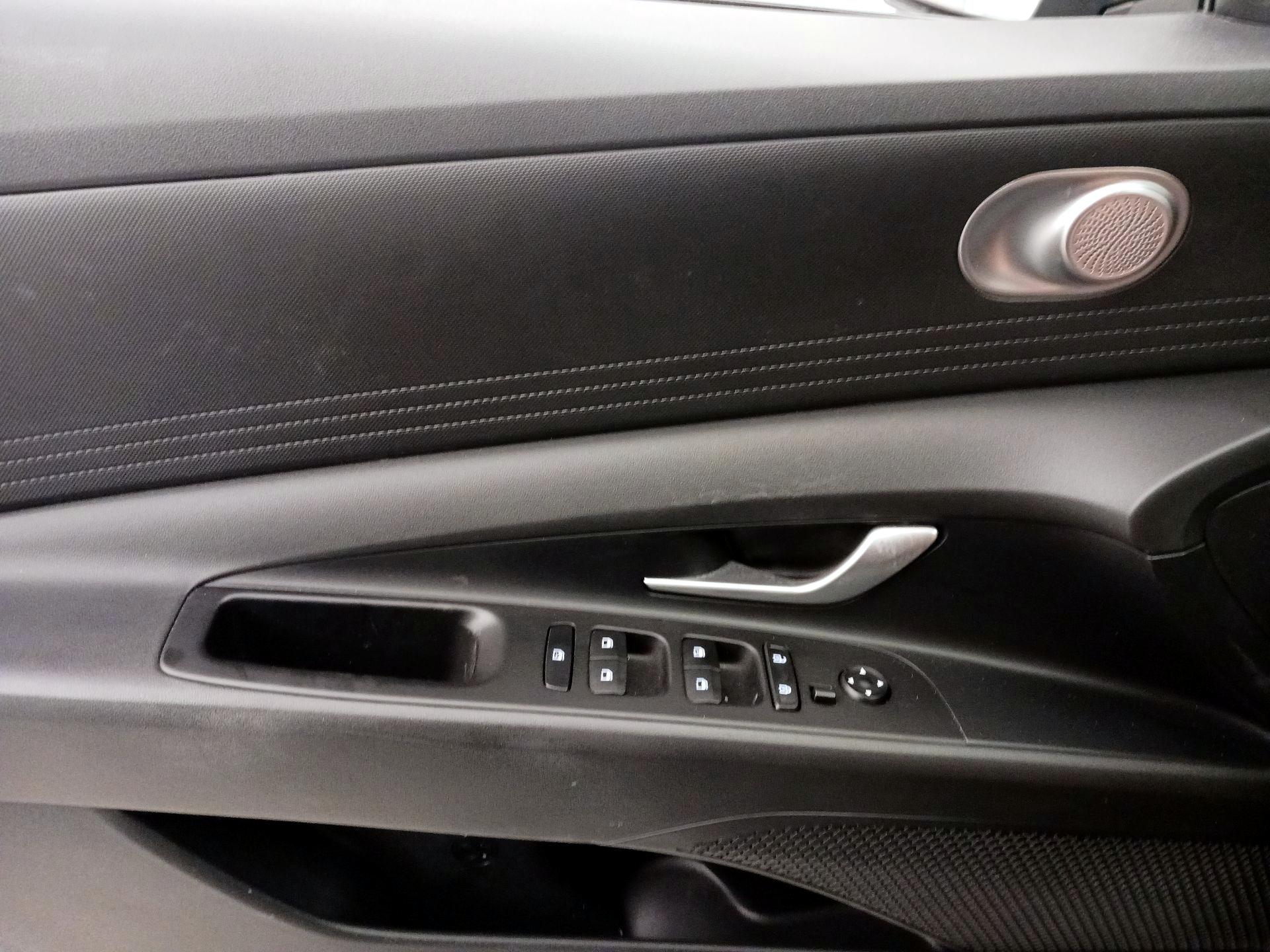 Thumbnail: 2022 Hyundai Elantra - 12
