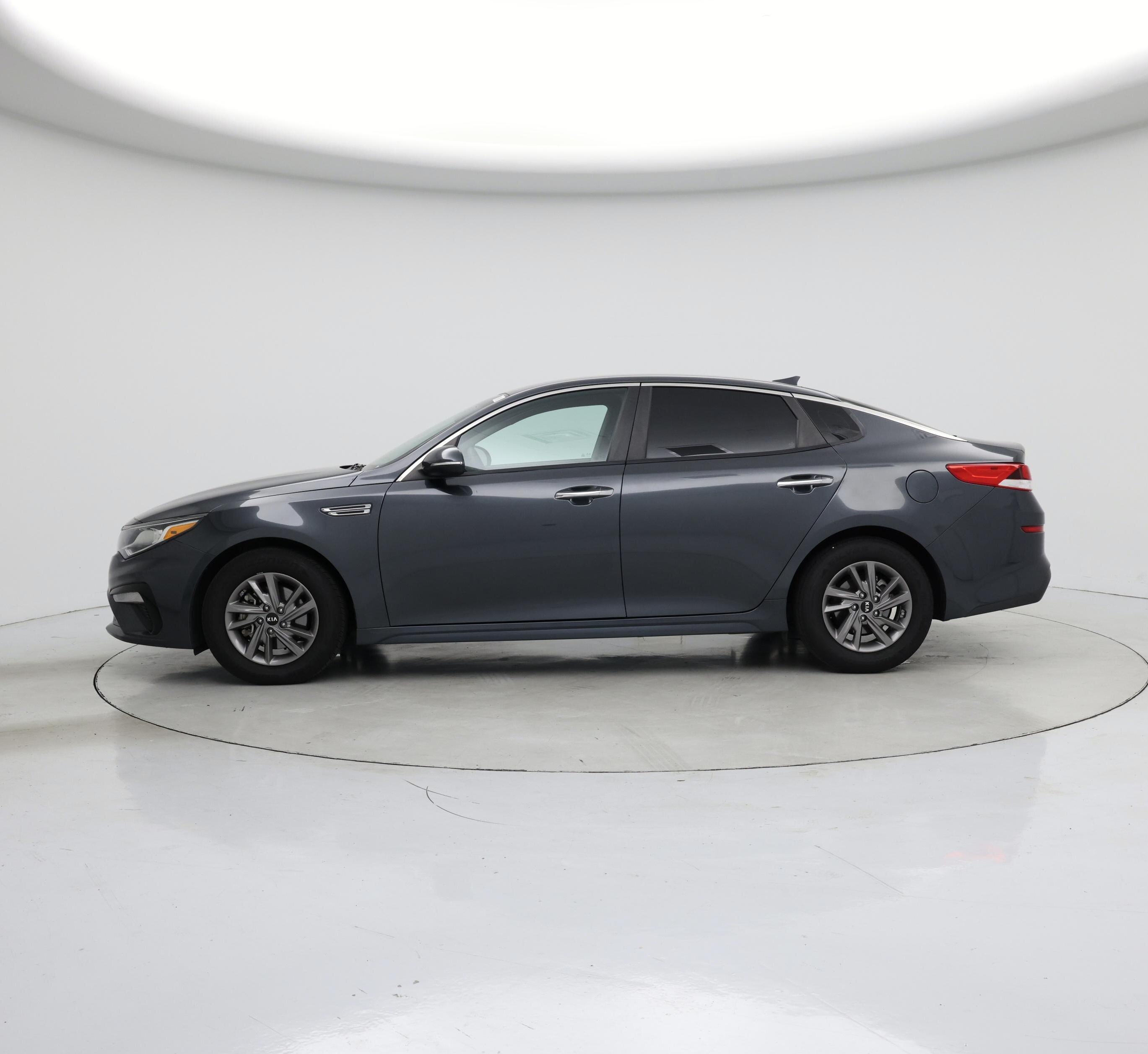Thumbnail: 2020 Kia Optima - 3