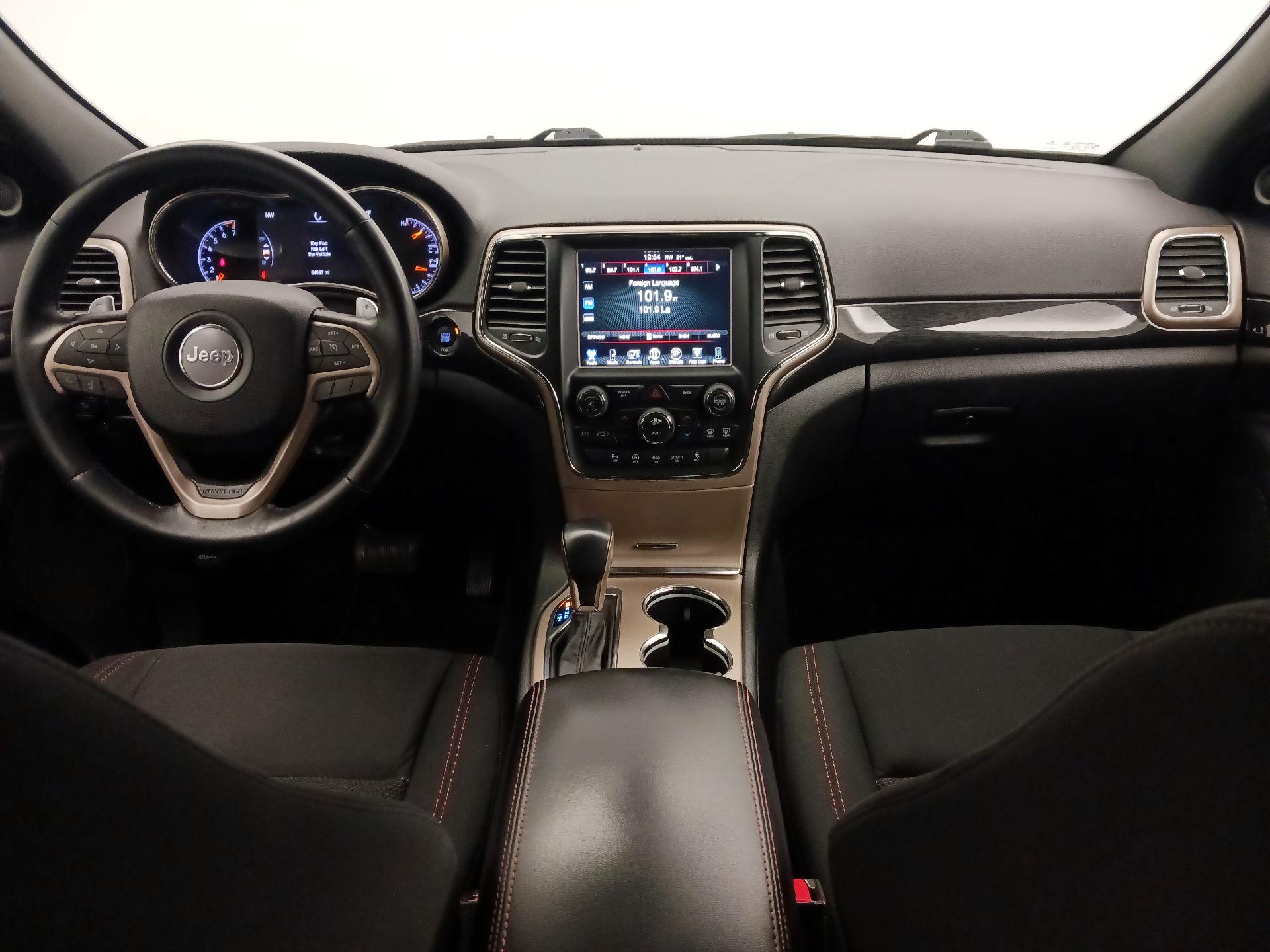 Thumbnail: 2017 Jeep Grand Cherokee - 9