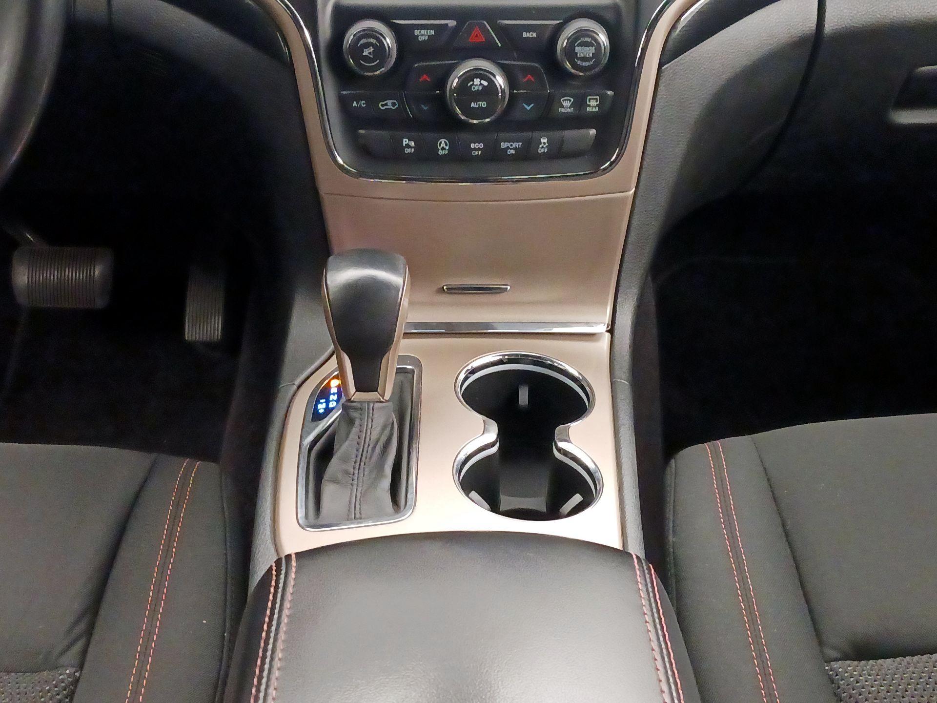 Thumbnail: 2017 Jeep Grand Cherokee - 17