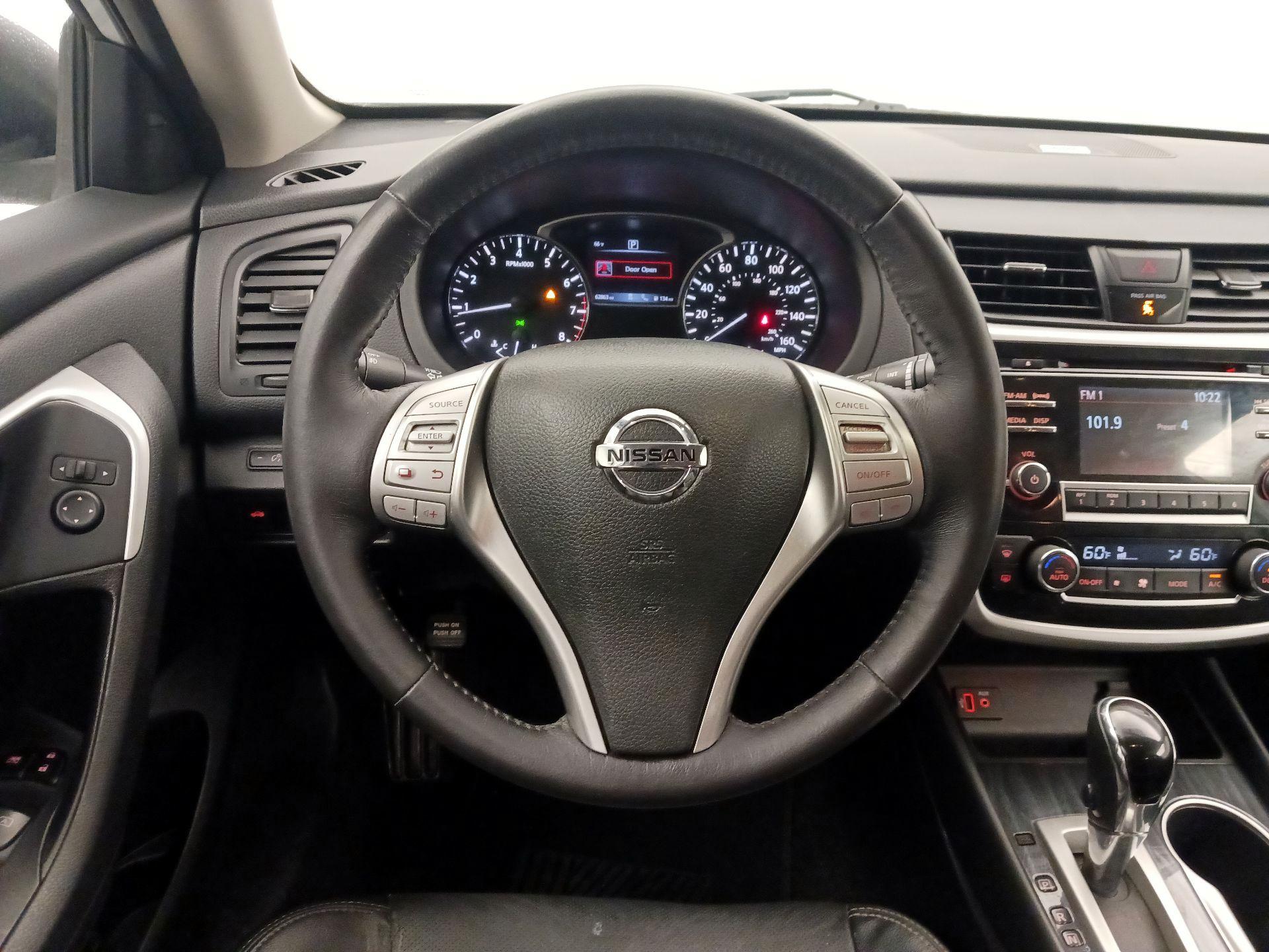 Thumbnail: 2018 Nissan Altima - 10