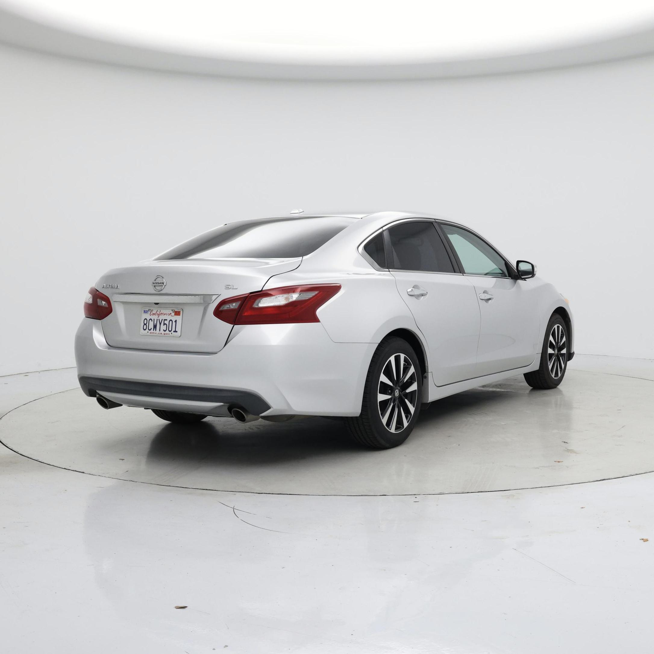 Thumbnail: 2018 Nissan Altima - 8