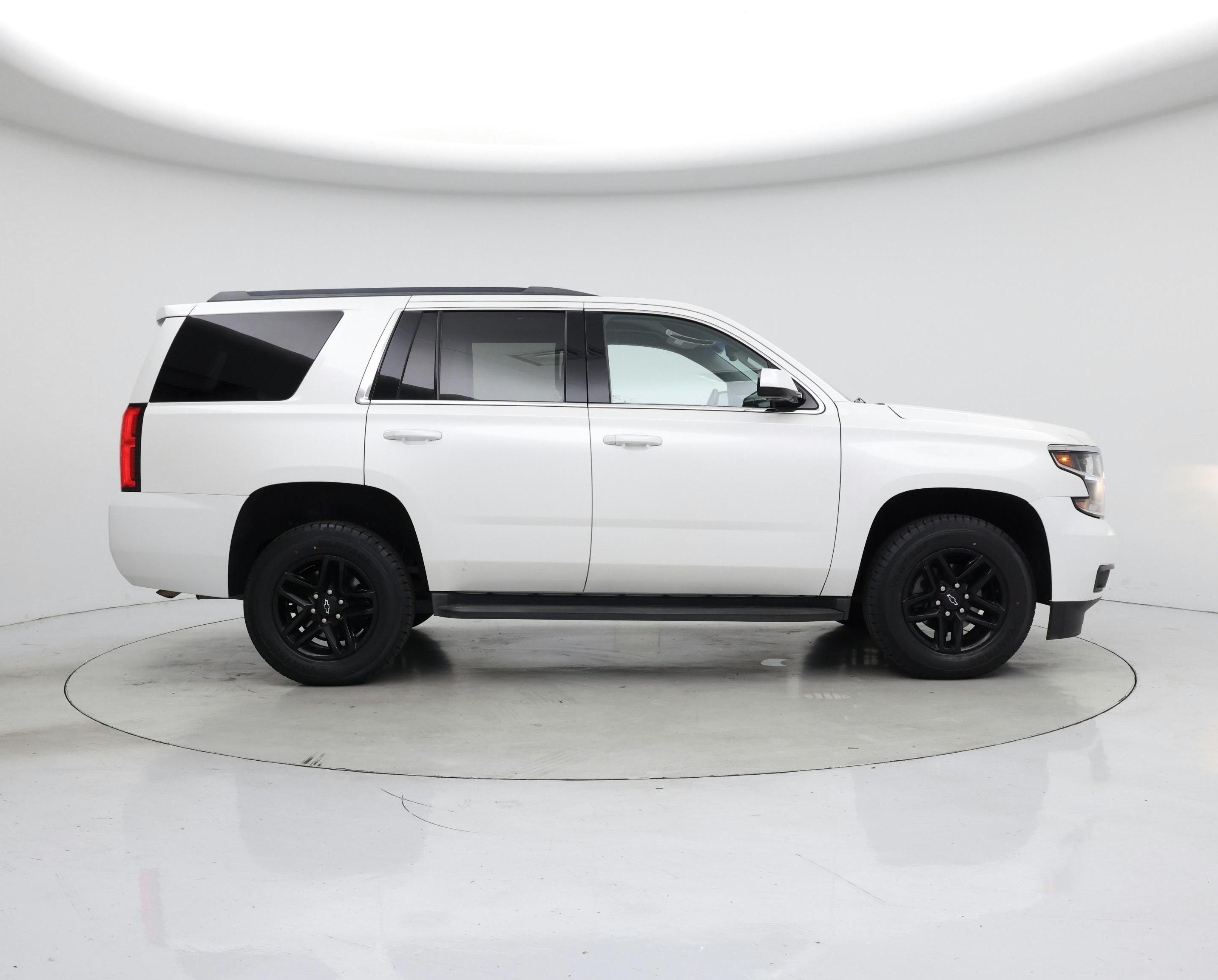 Thumbnail: 2017 Chevrolet Tahoe - 7