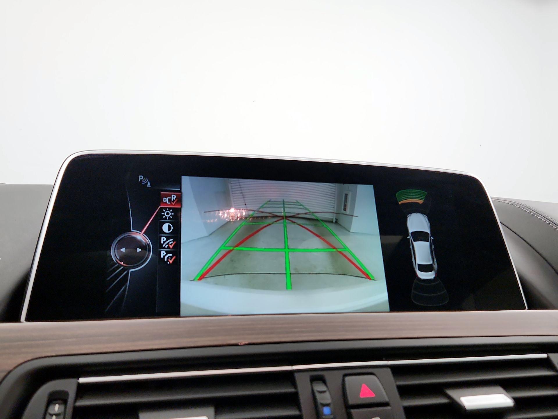 Thumbnail: 2016 BMW 6 Series - 15