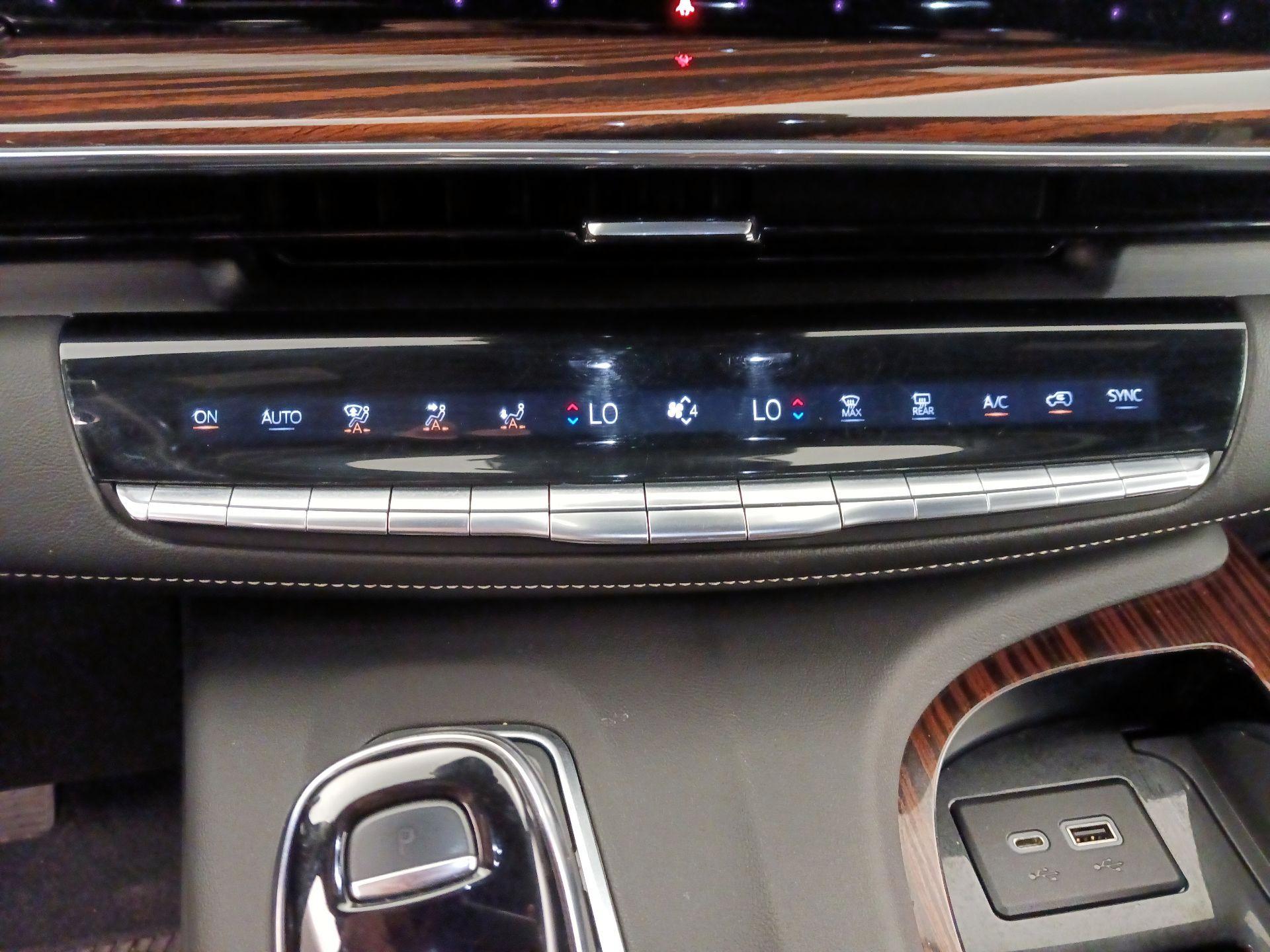 Thumbnail: 2022 Cadillac Escalade - 17
