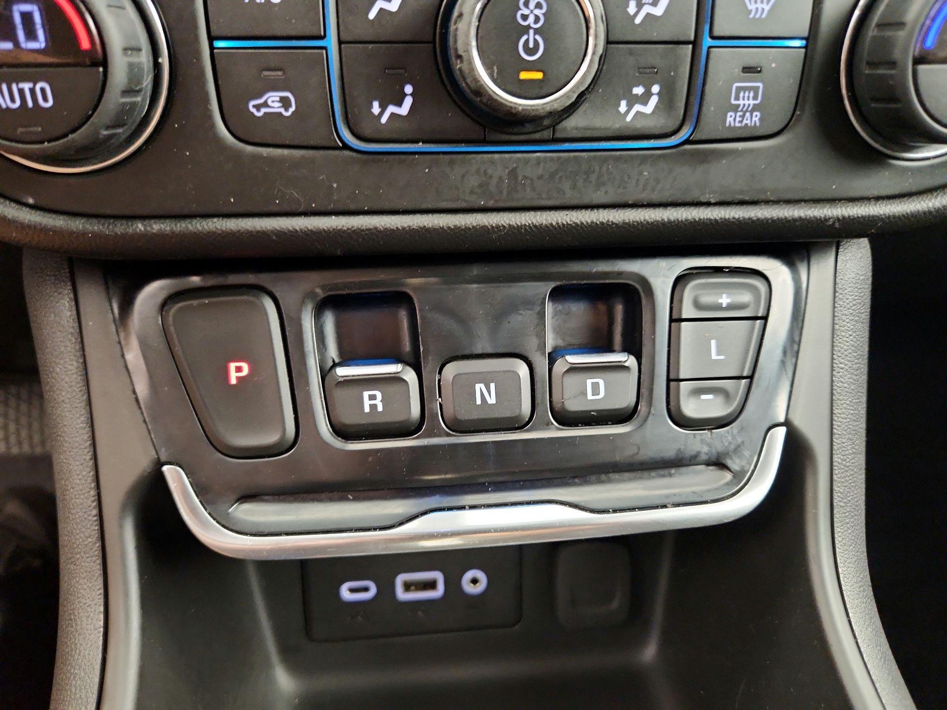 Thumbnail: 2019 GMC Terrain - 17