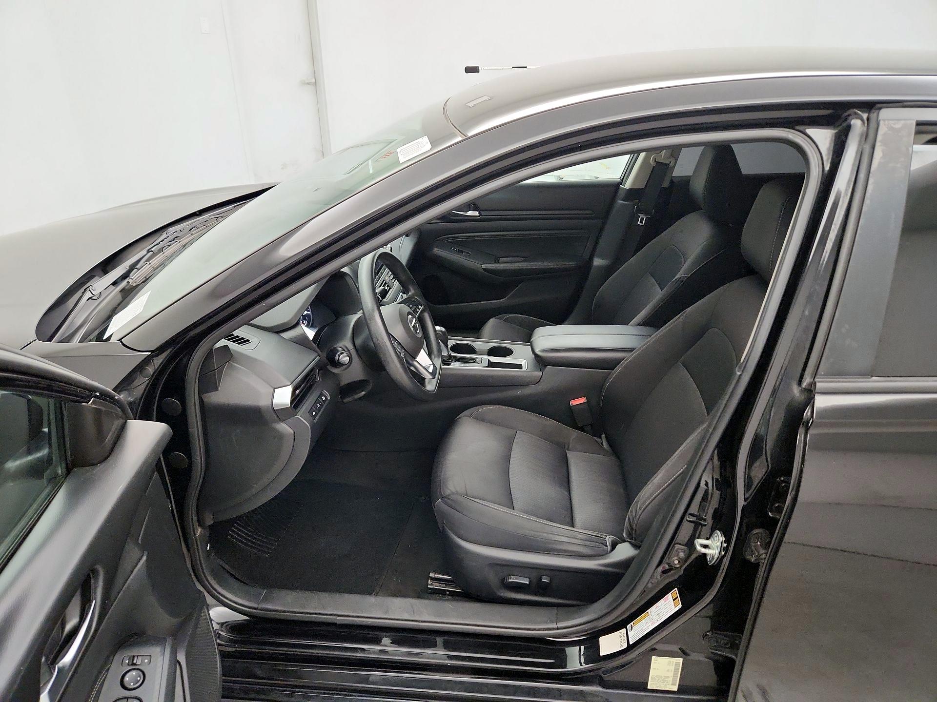 Thumbnail: 2019 Nissan Altima - 11