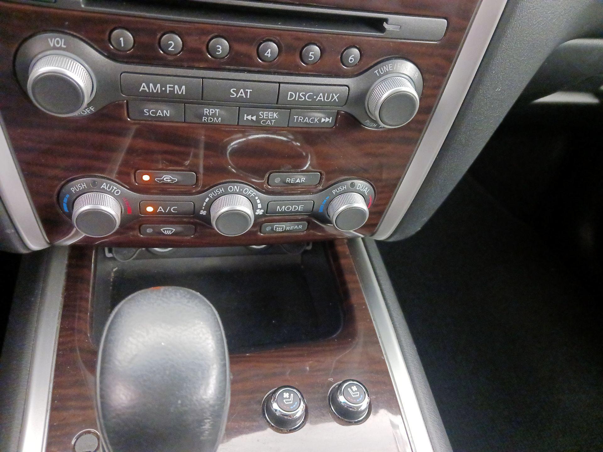 Thumbnail: 2015 Nissan Pathfinder - 17