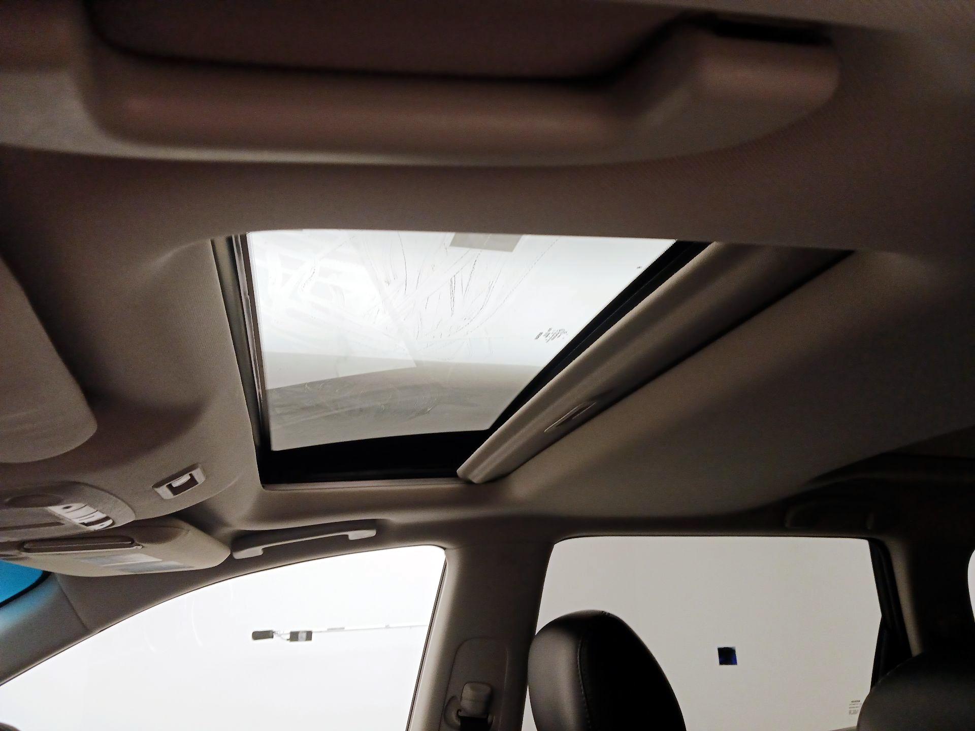 Thumbnail: 2015 Nissan Pathfinder - 19