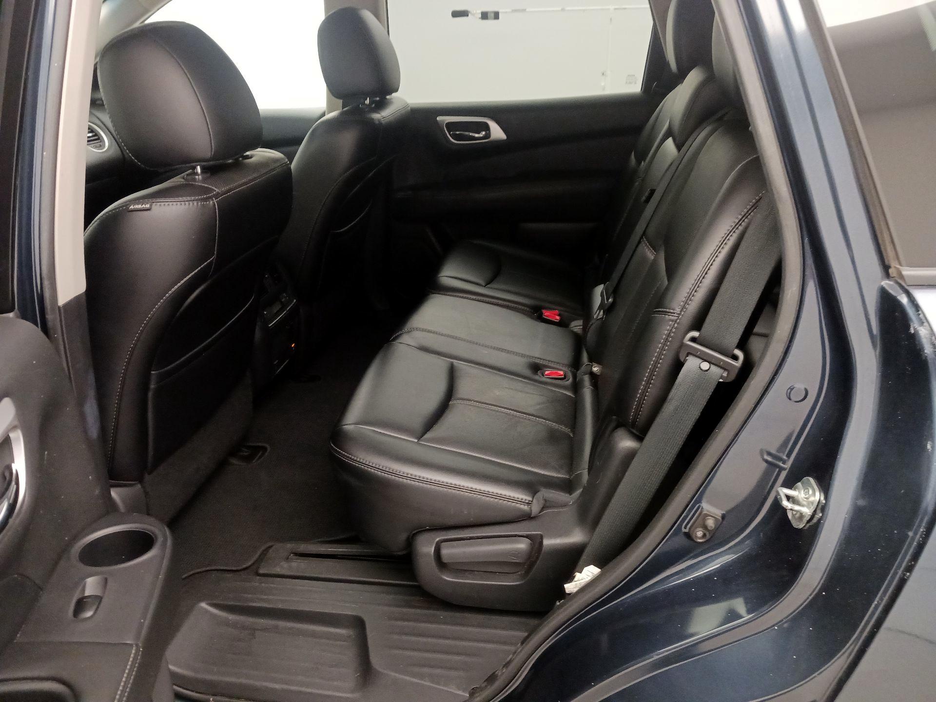 Thumbnail: 2015 Nissan Pathfinder - 20