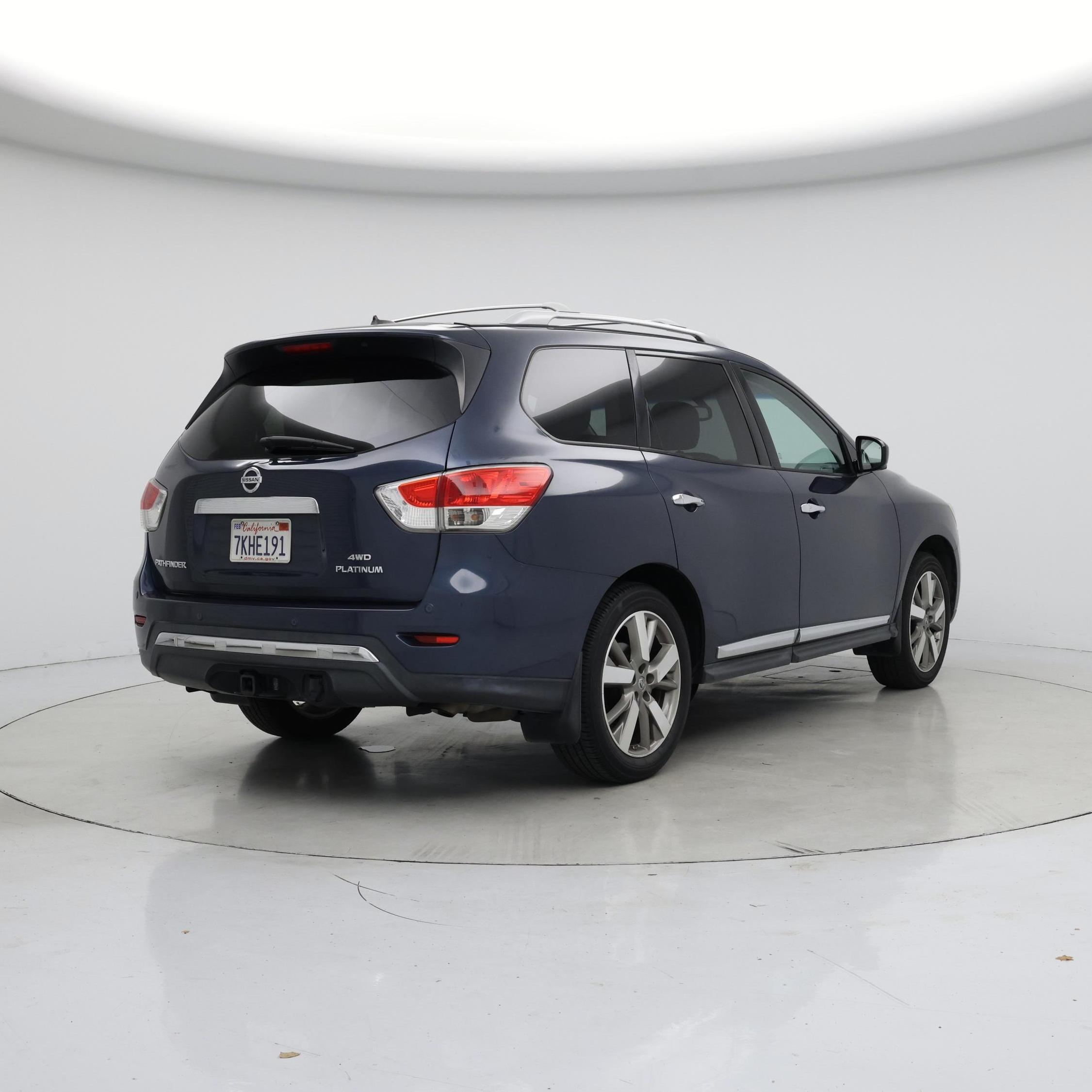 Thumbnail: 2015 Nissan Pathfinder - 8