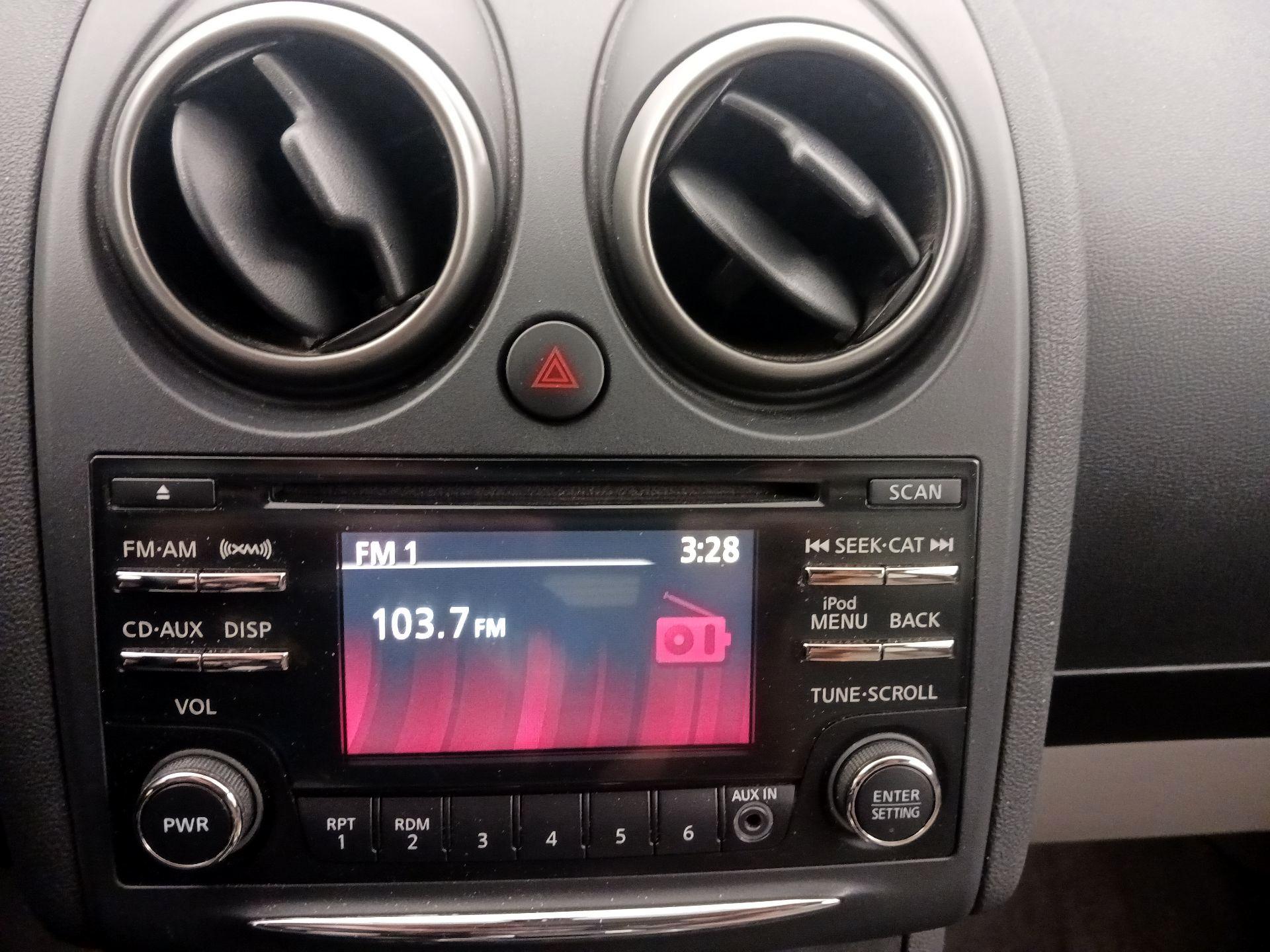 Thumbnail: 2015 Nissan Rogue - 15