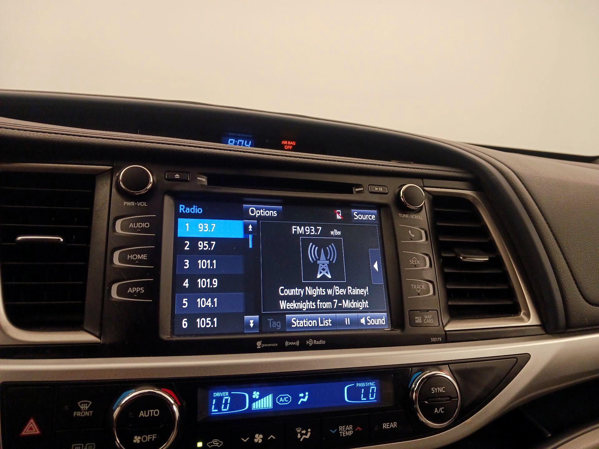 Thumbnail: 2018 Toyota Highlander - 15