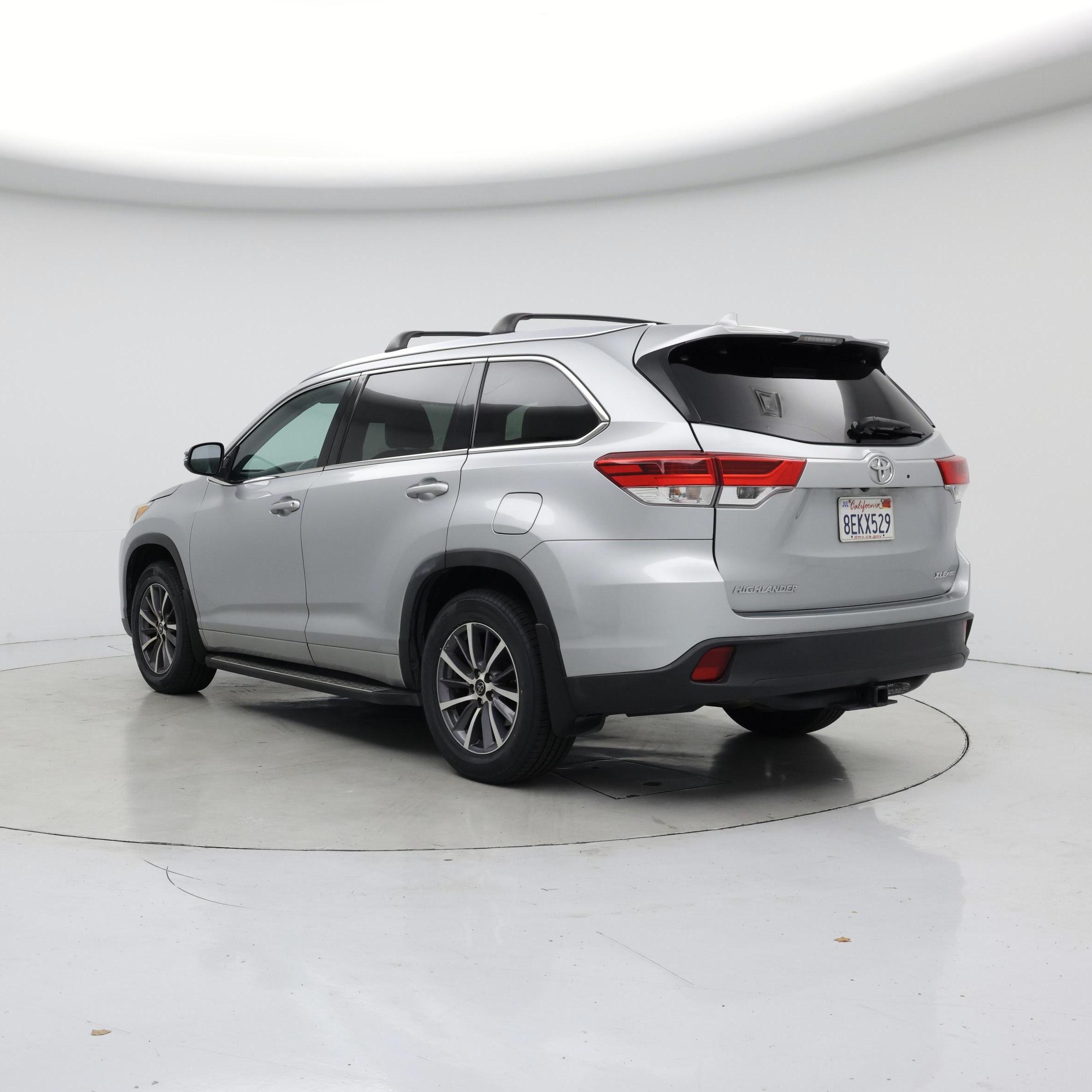Thumbnail: 2018 Toyota Highlander - 2