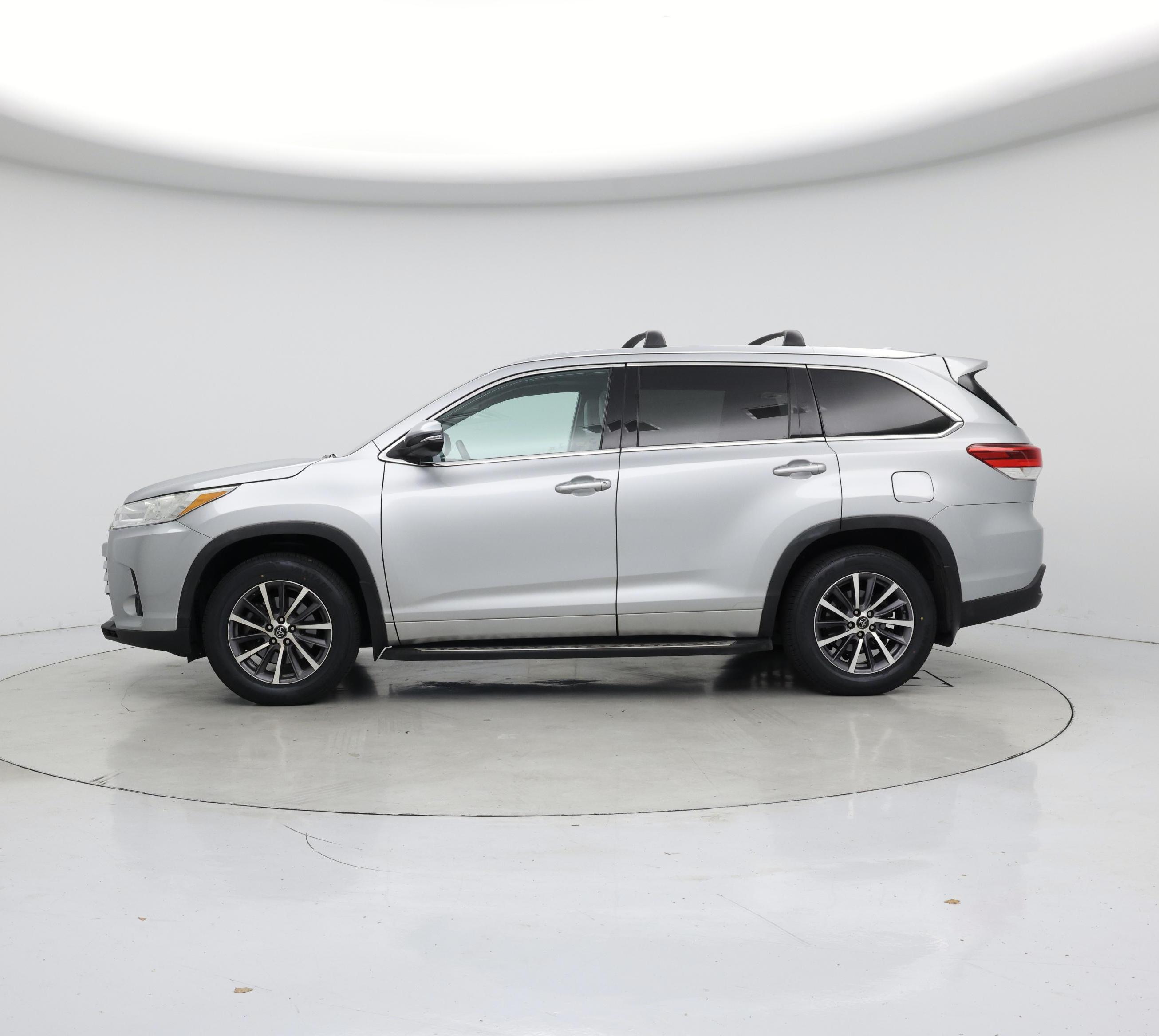 Thumbnail: 2018 Toyota Highlander - 3