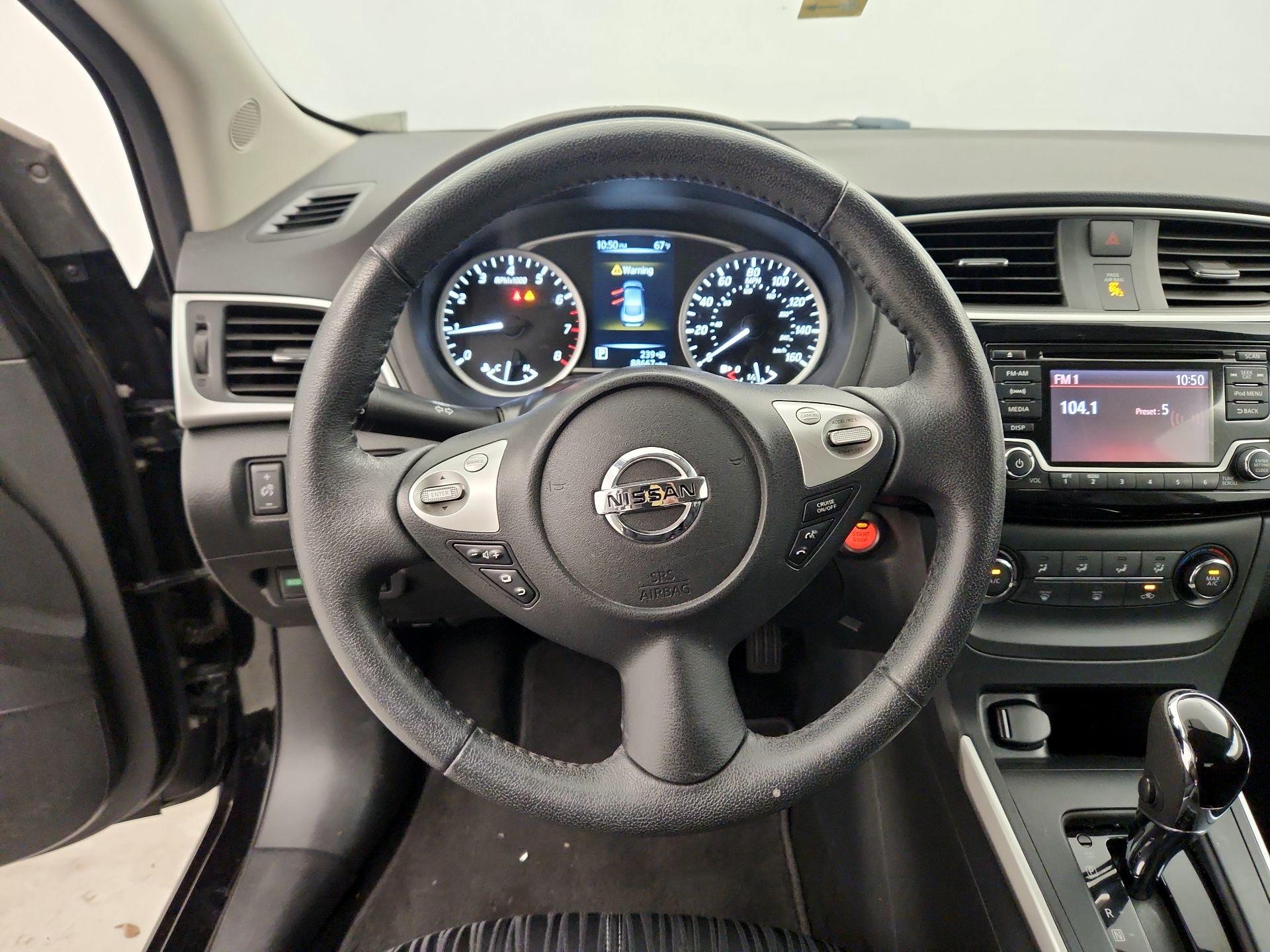 Thumbnail: 2017 Nissan Sentra - 10