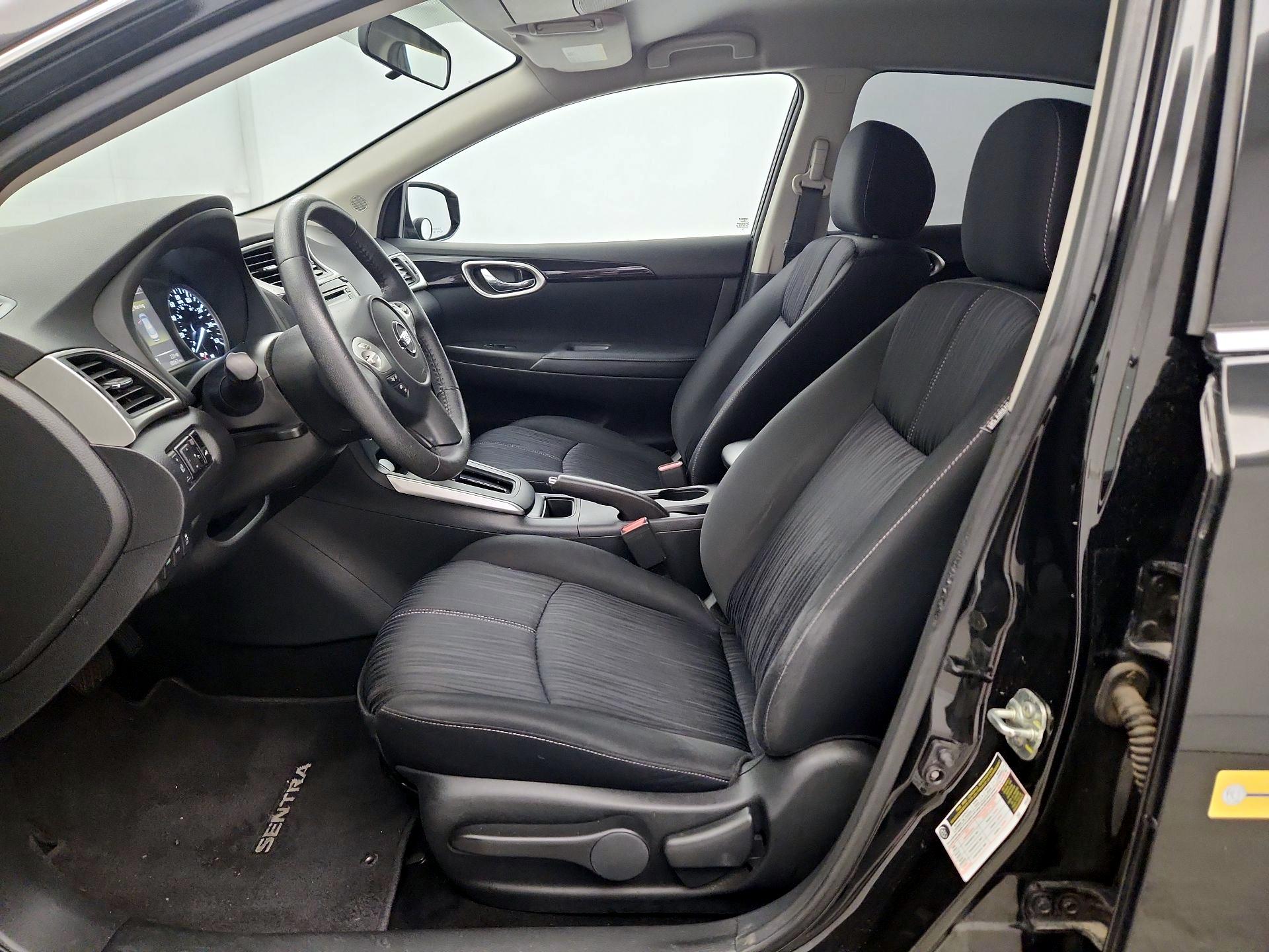 Thumbnail: 2017 Nissan Sentra - 11