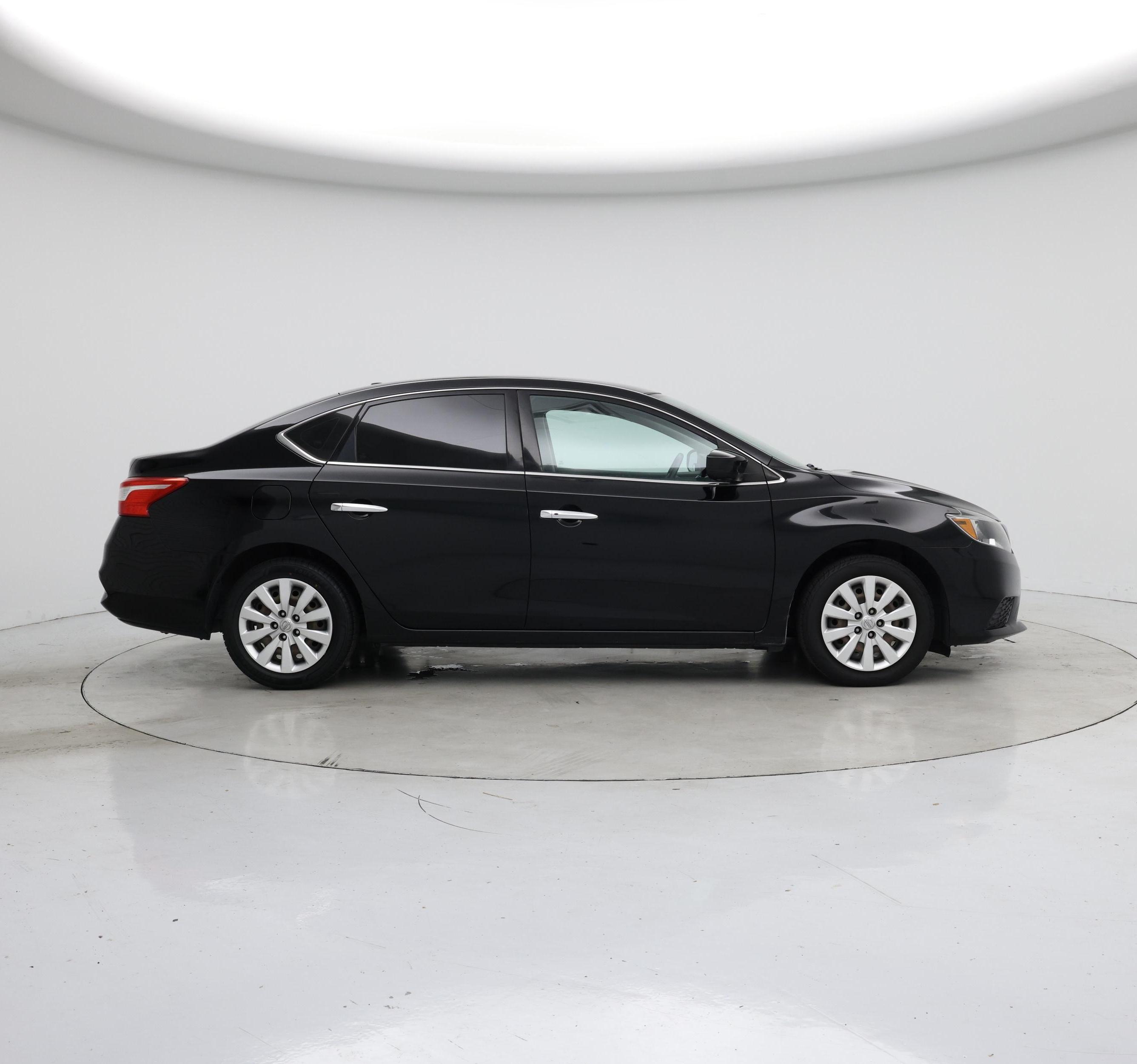 Thumbnail: 2017 Nissan Sentra - 7