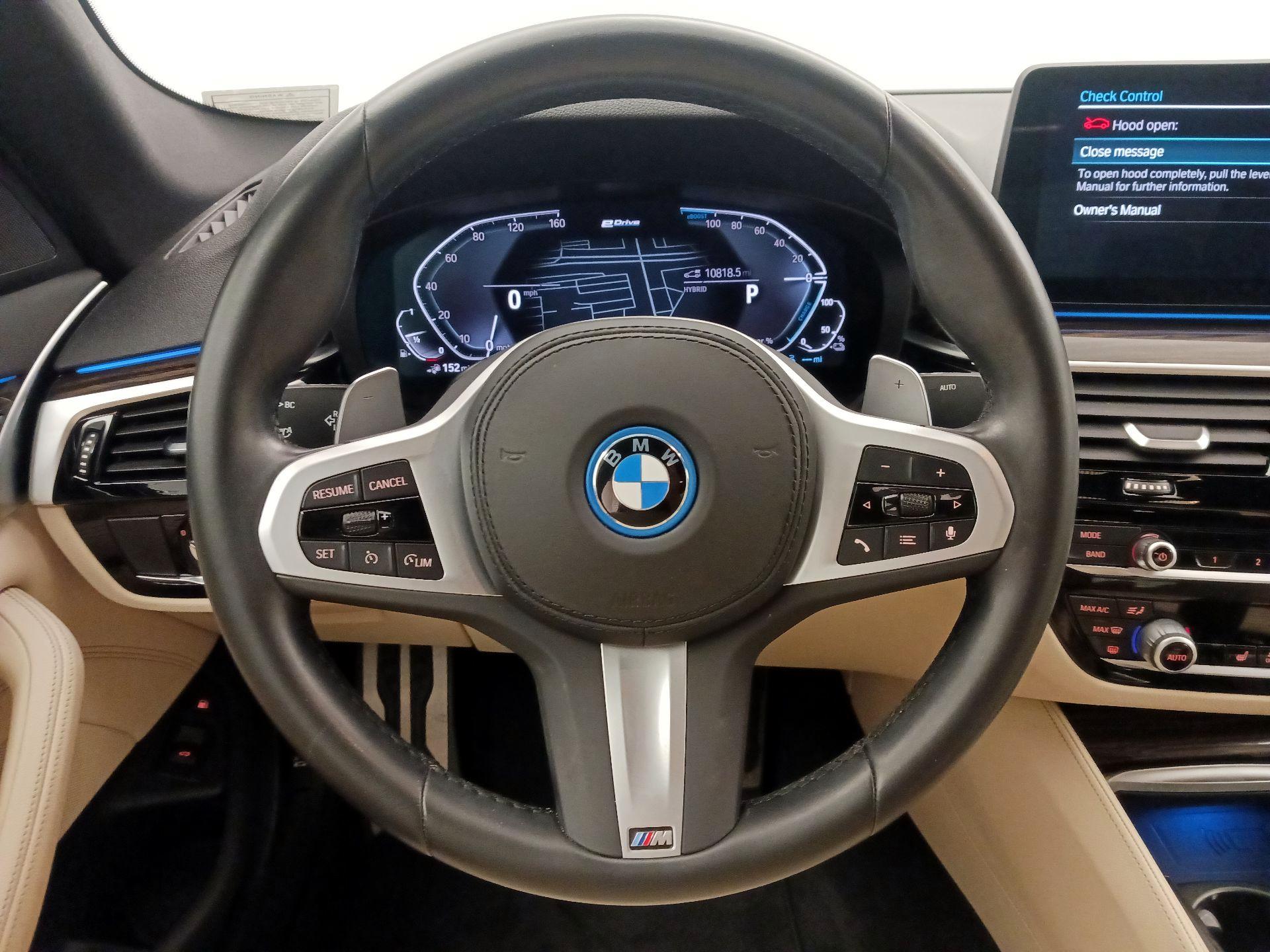 Thumbnail: 2022 BMW 5 Series - 10