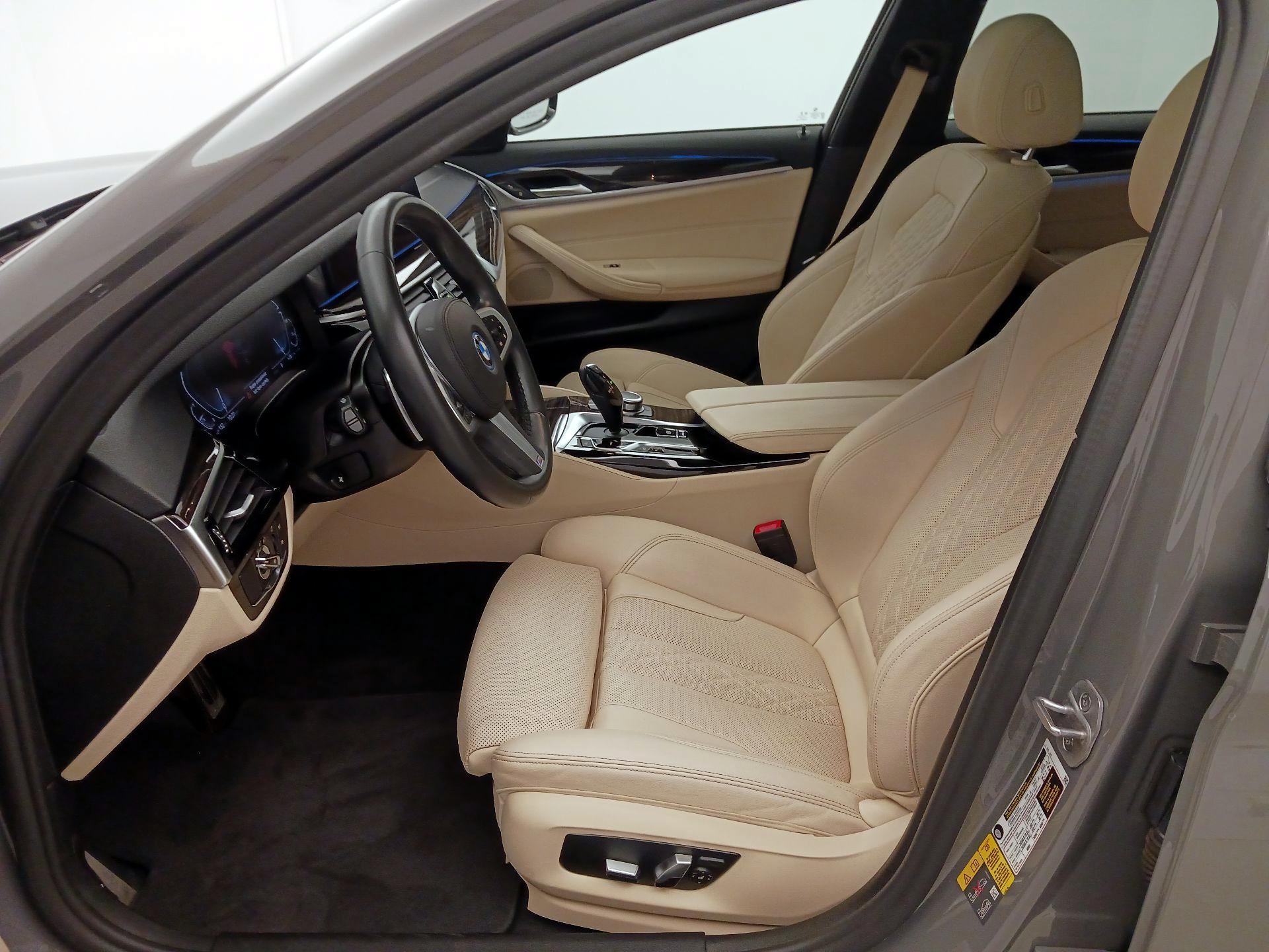 Thumbnail: 2022 BMW 5 Series - 11