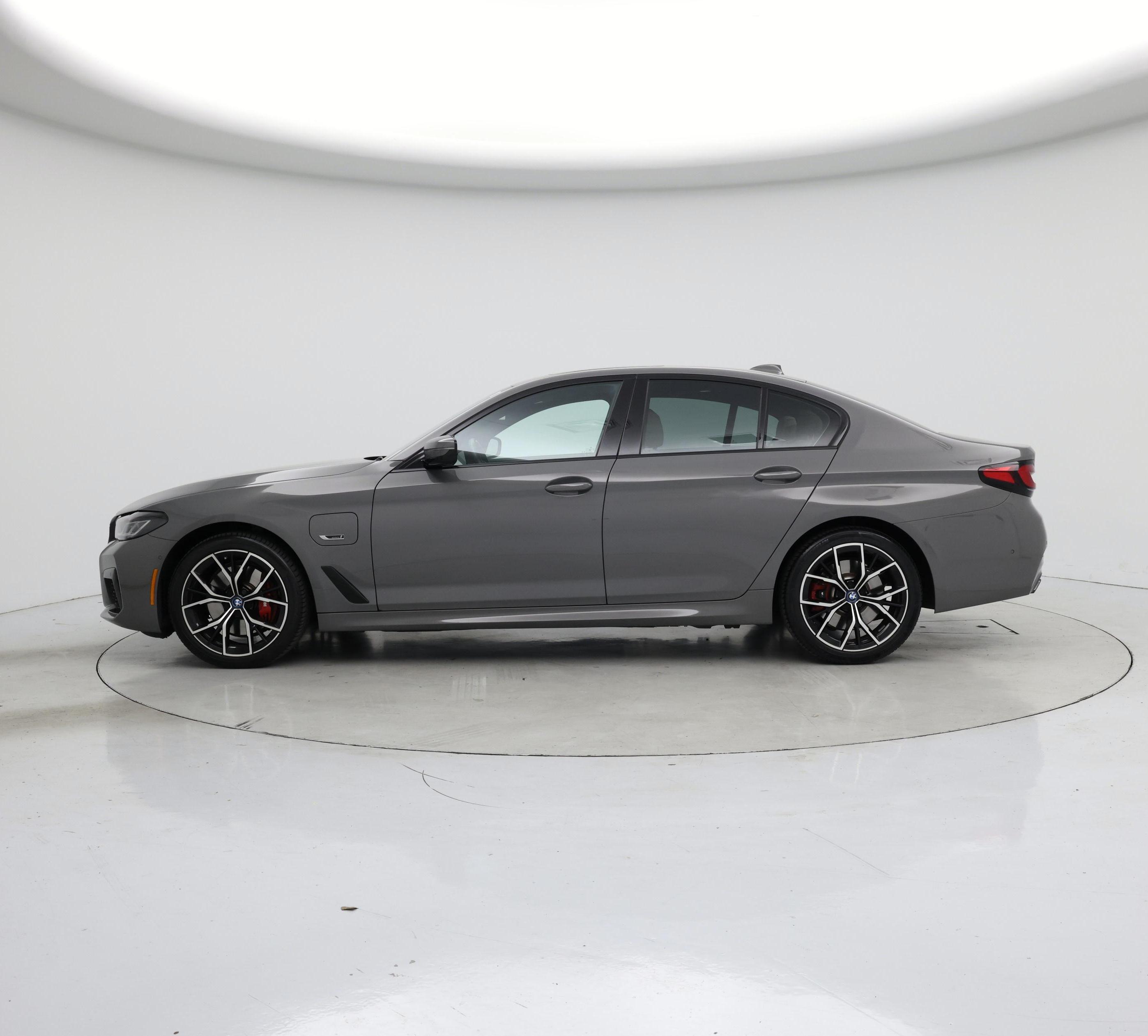 Thumbnail: 2022 BMW 5 Series - 3