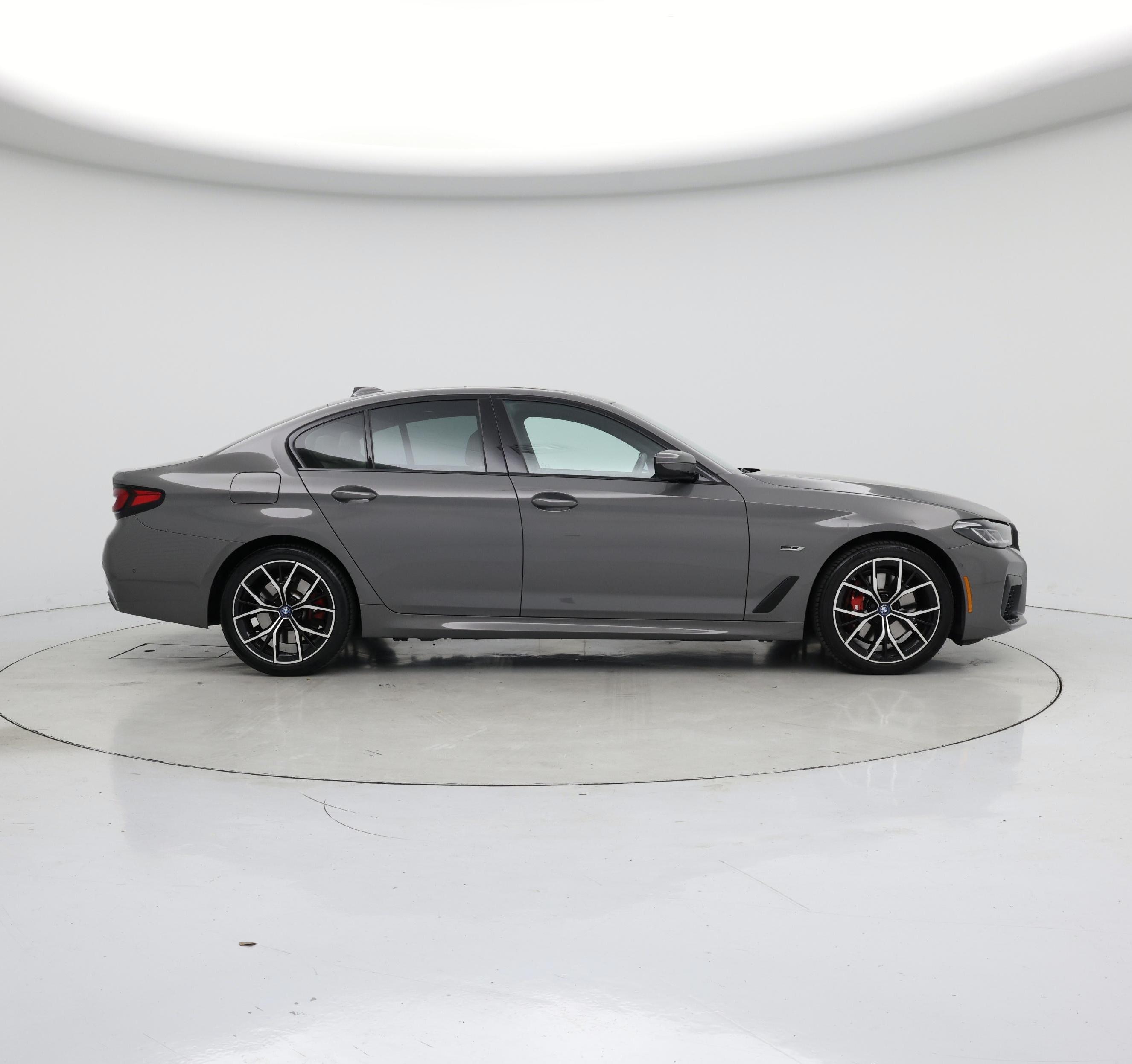 Thumbnail: 2022 BMW 5 Series - 7