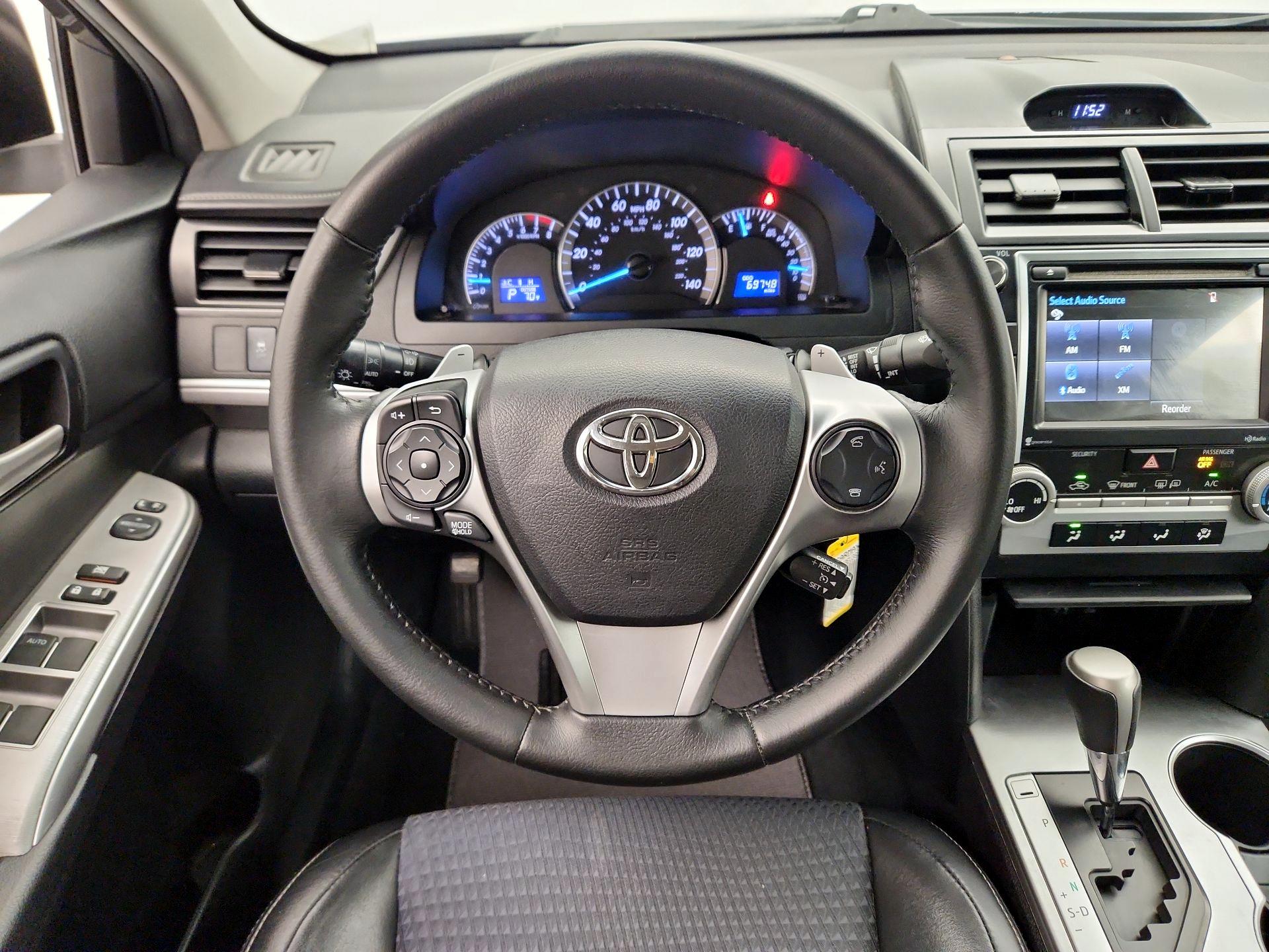 Thumbnail: 2014 Toyota Camry - 10
