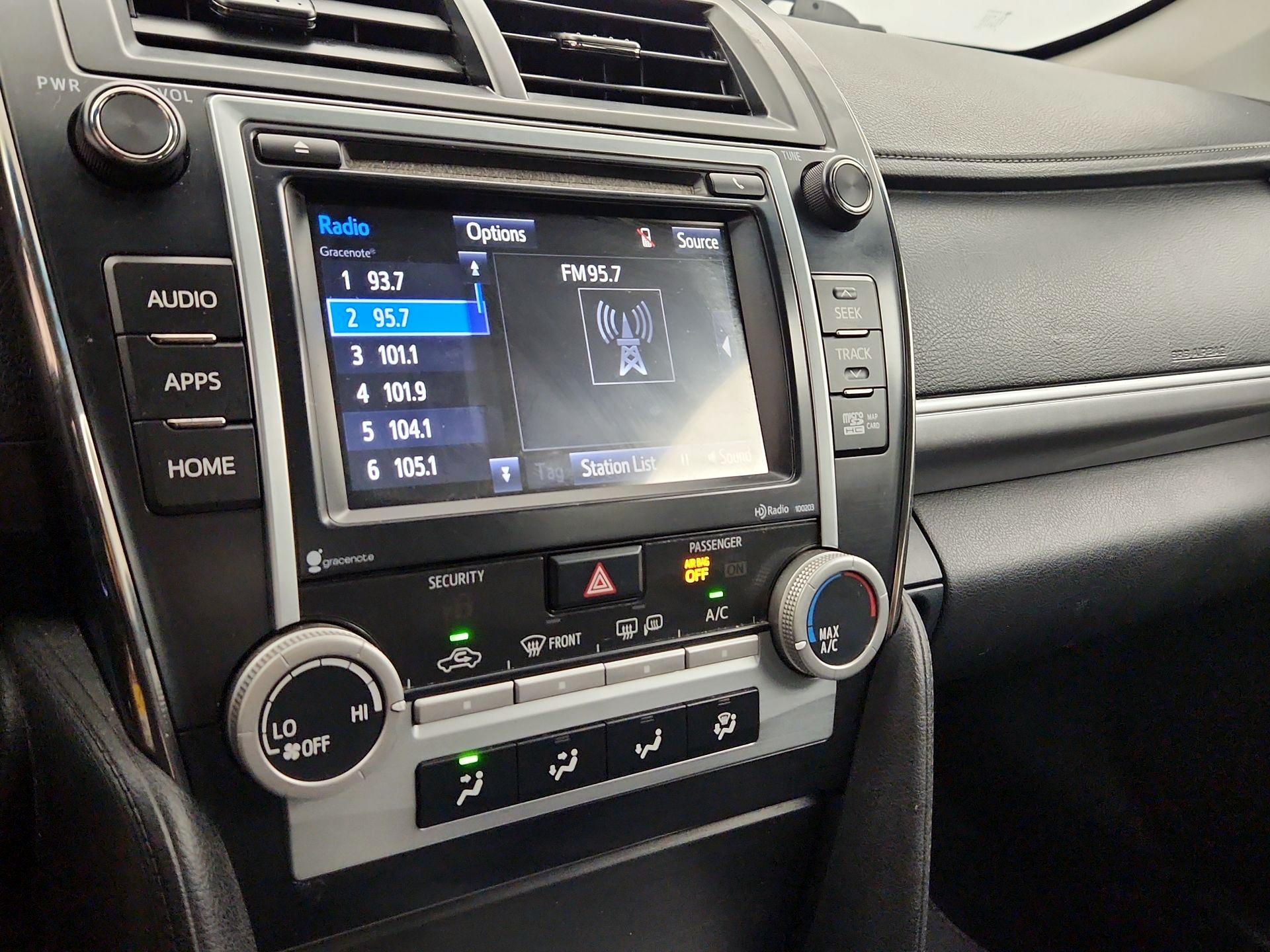 Thumbnail: 2014 Toyota Camry - 14