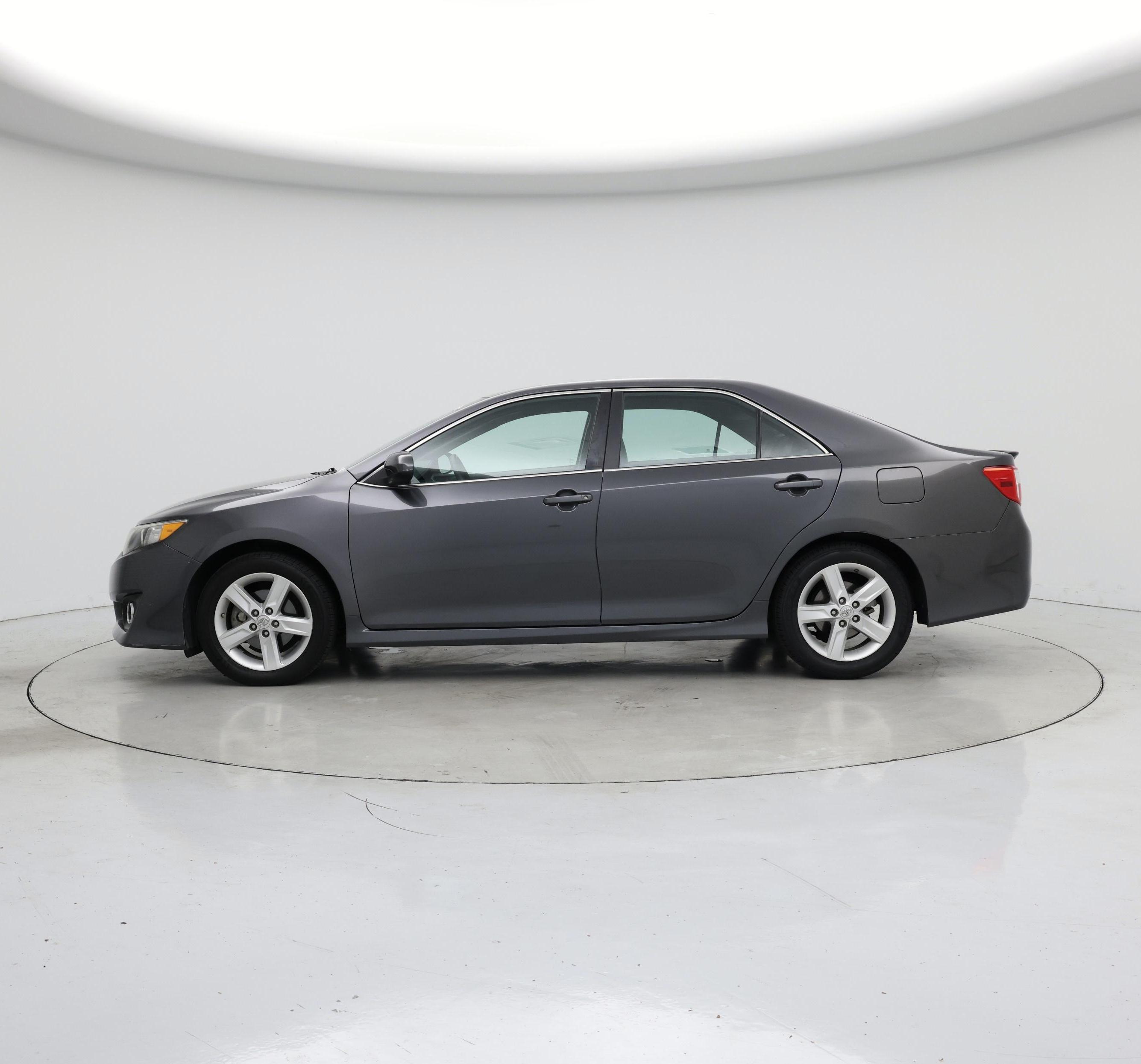 Thumbnail: 2014 Toyota Camry - 3