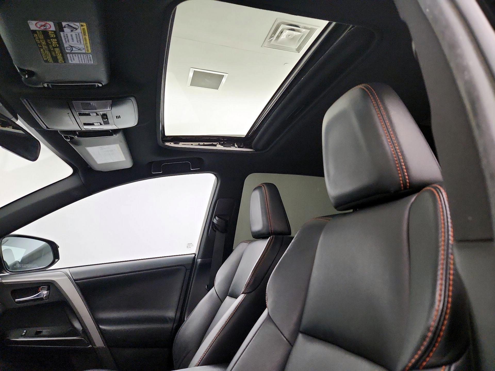 Thumbnail: 2016 Toyota RAV4 - 20