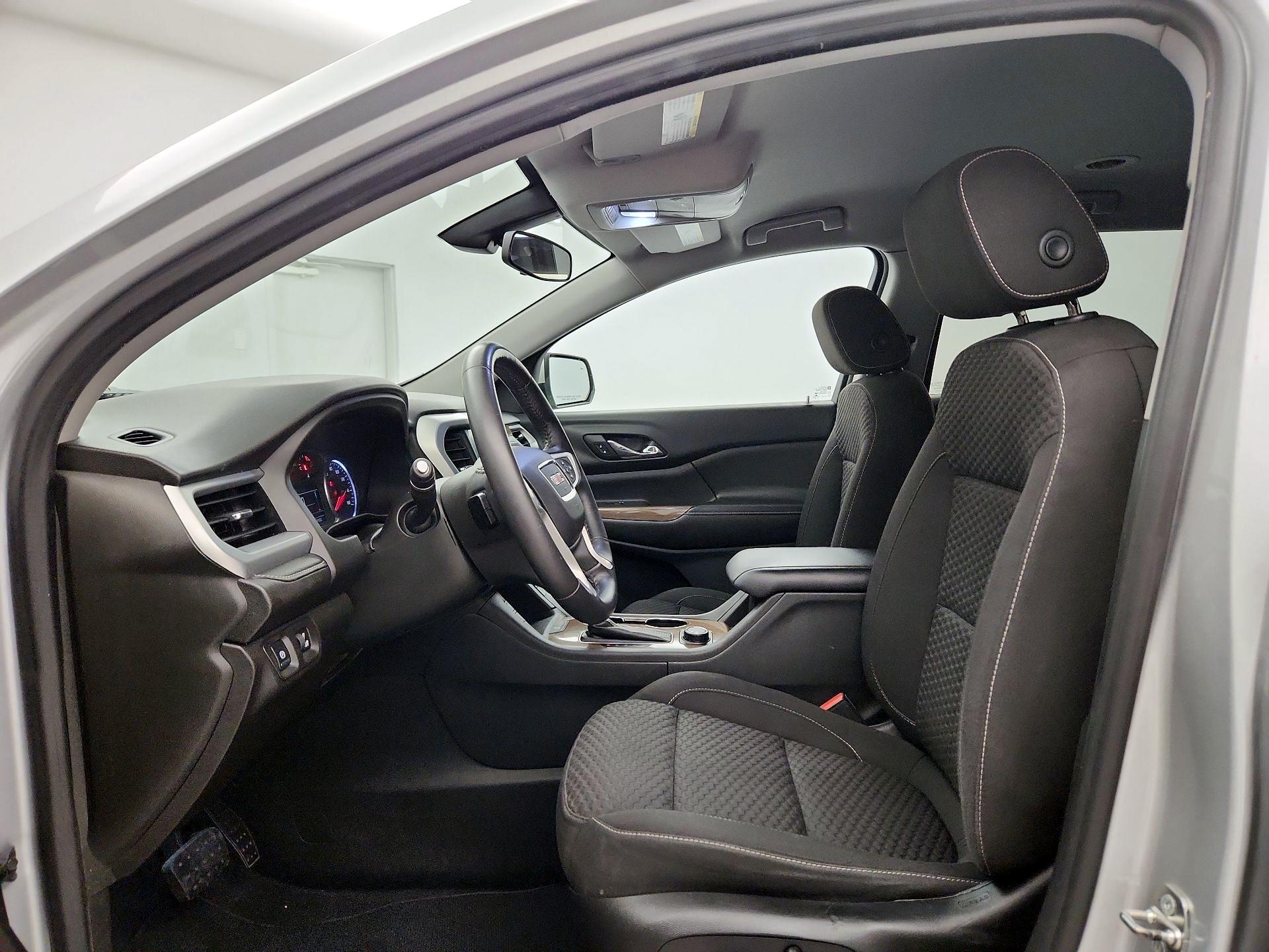 Thumbnail: 2017 GMC Acadia - 11