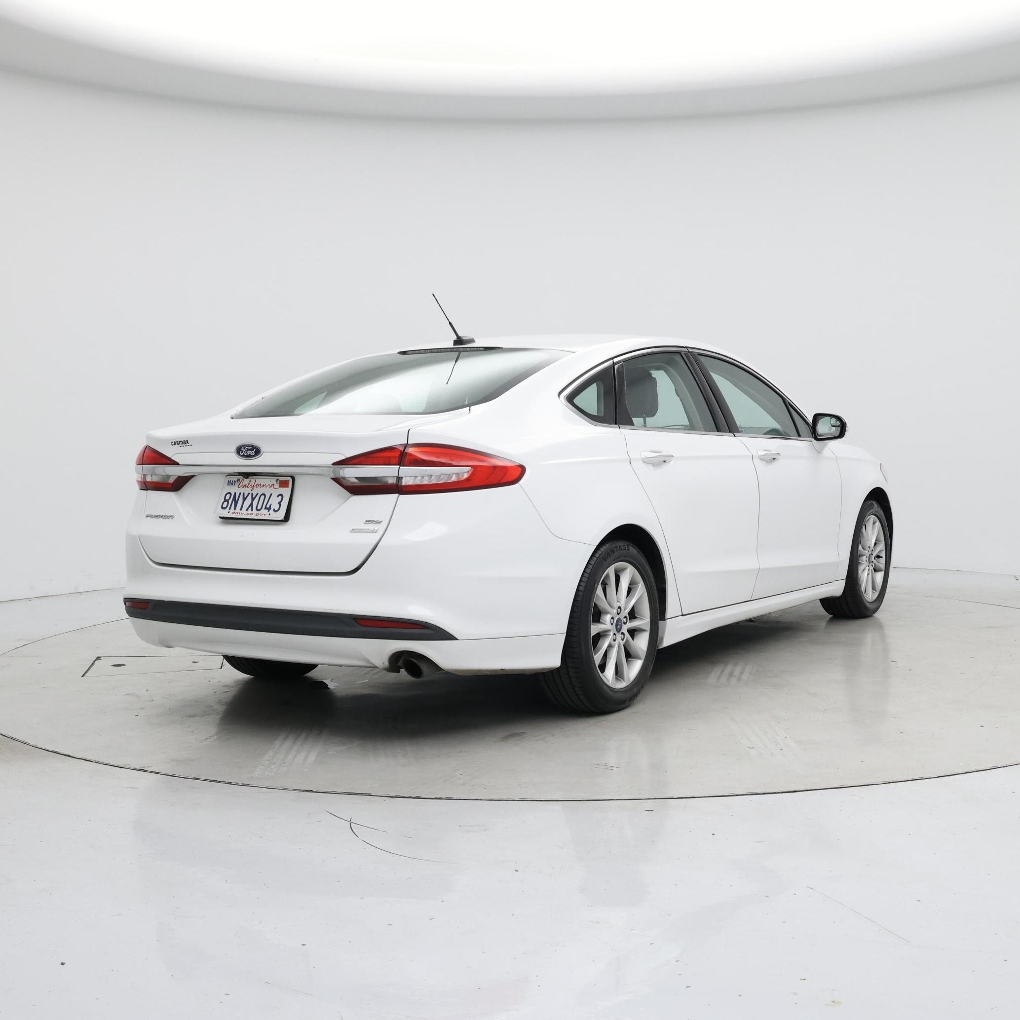 Thumbnail: 2017 Ford Fusion - 8