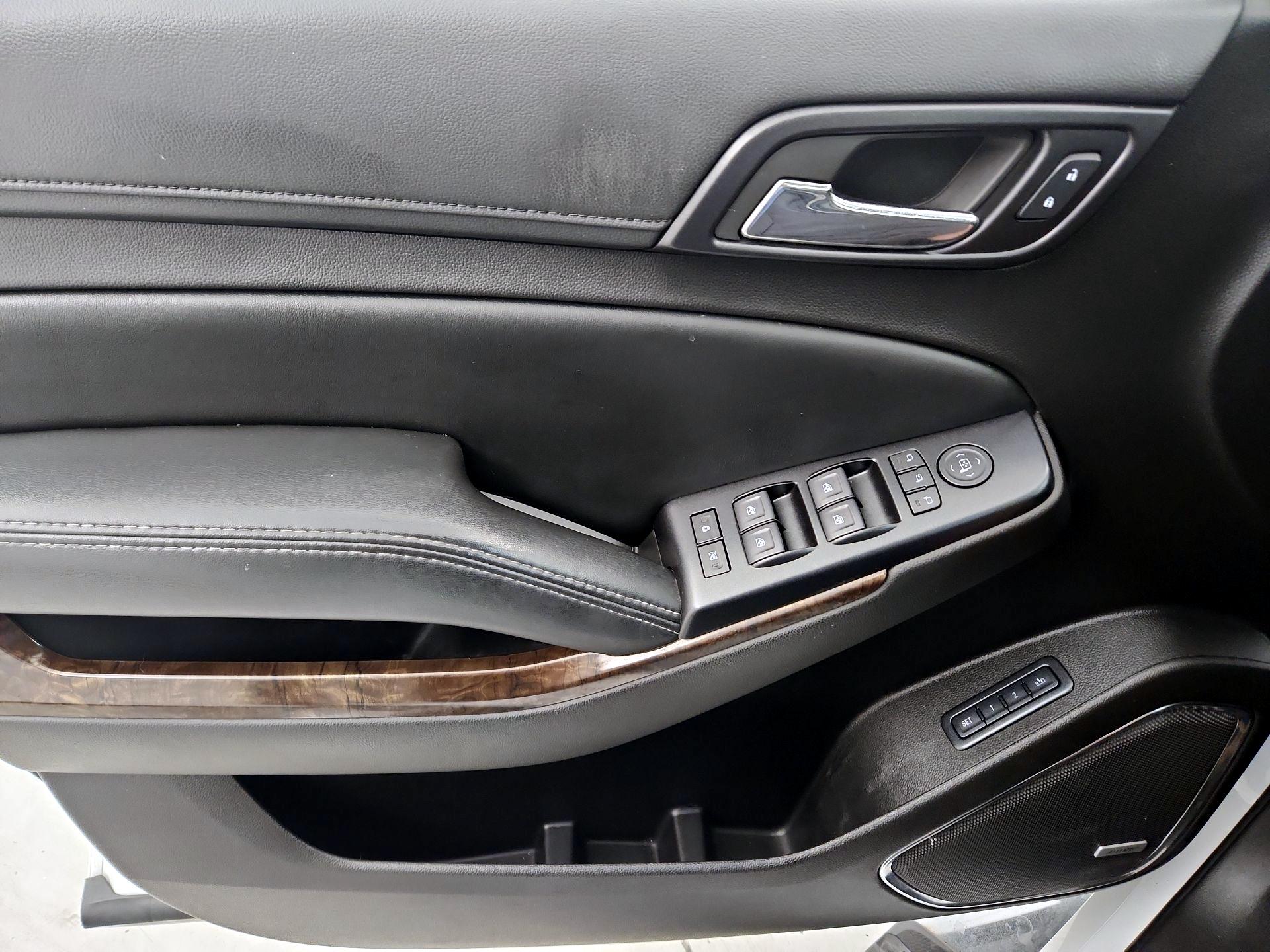 Thumbnail: 2015 Chevrolet Tahoe - 12
