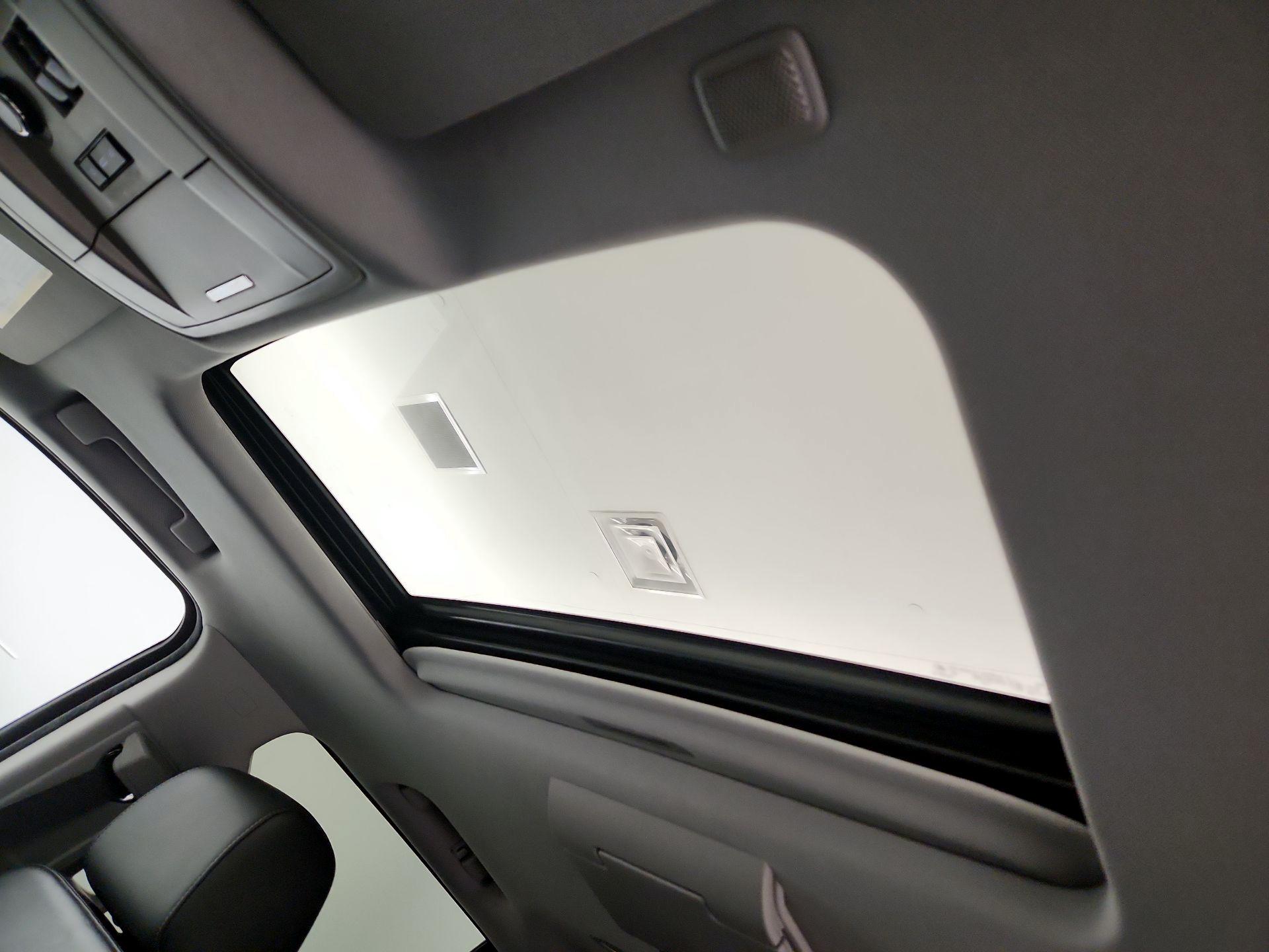 Thumbnail: 2015 Chevrolet Tahoe - 19