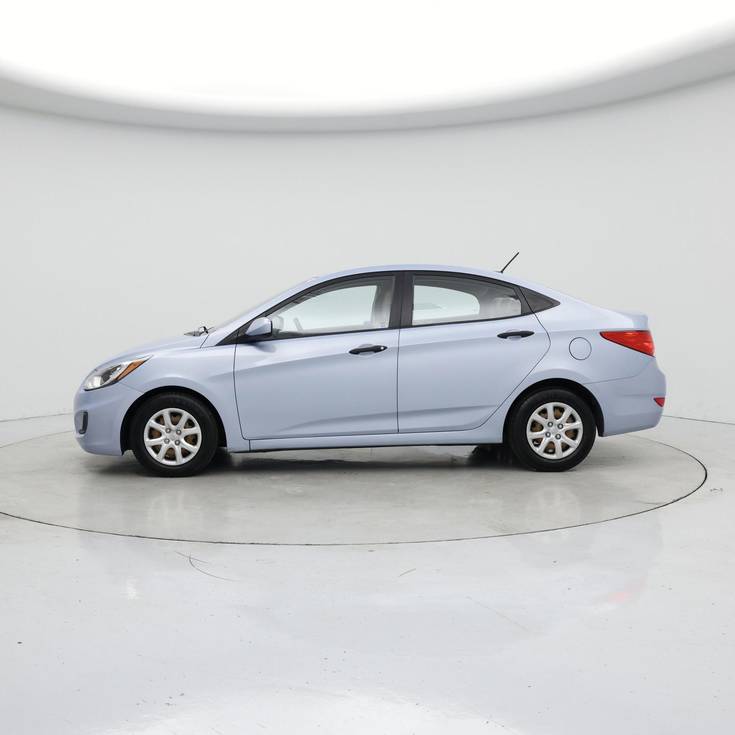 Thumbnail: 2013 Hyundai Accent - 3