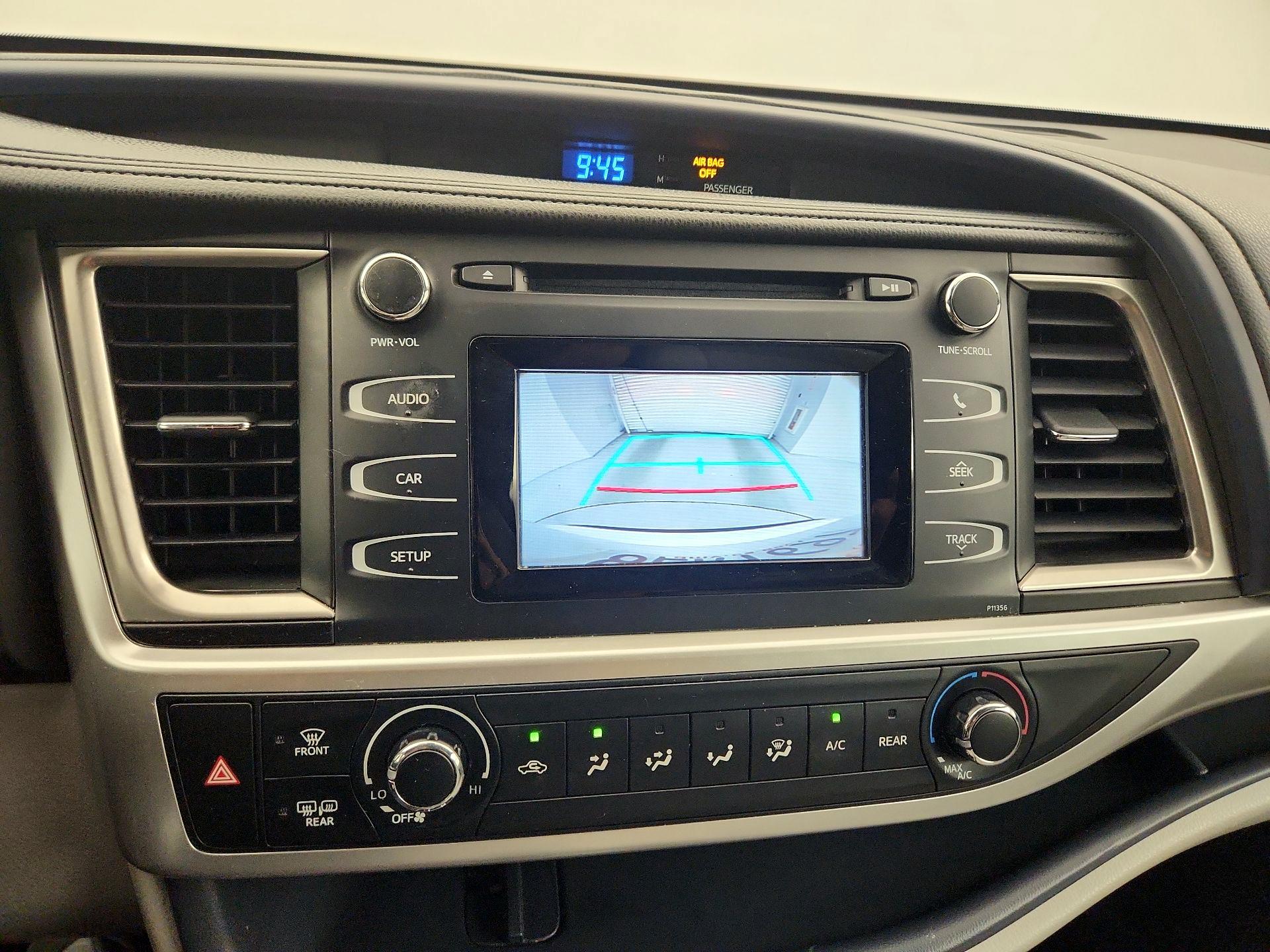 Thumbnail: 2018 Toyota Highlander - 14