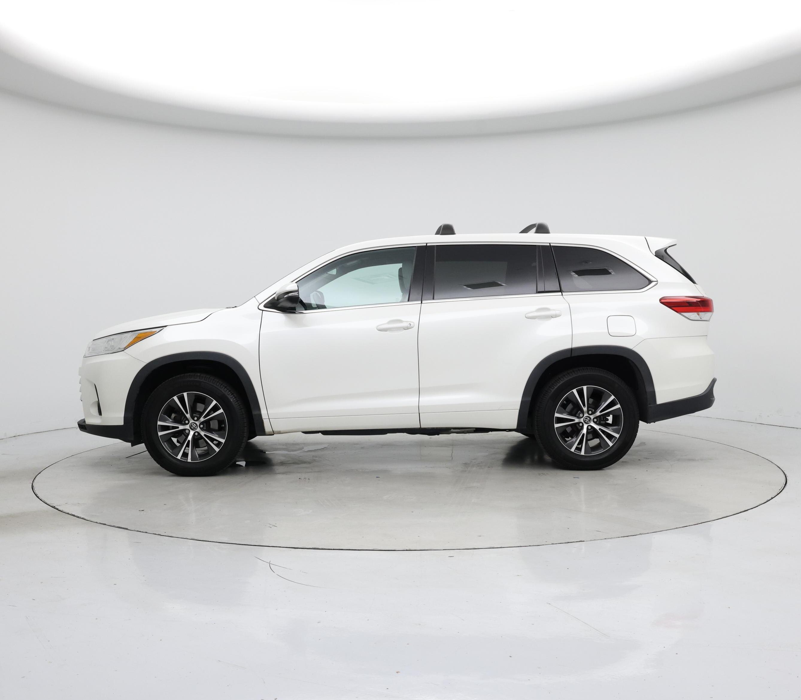 Thumbnail: 2018 Toyota Highlander - 3
