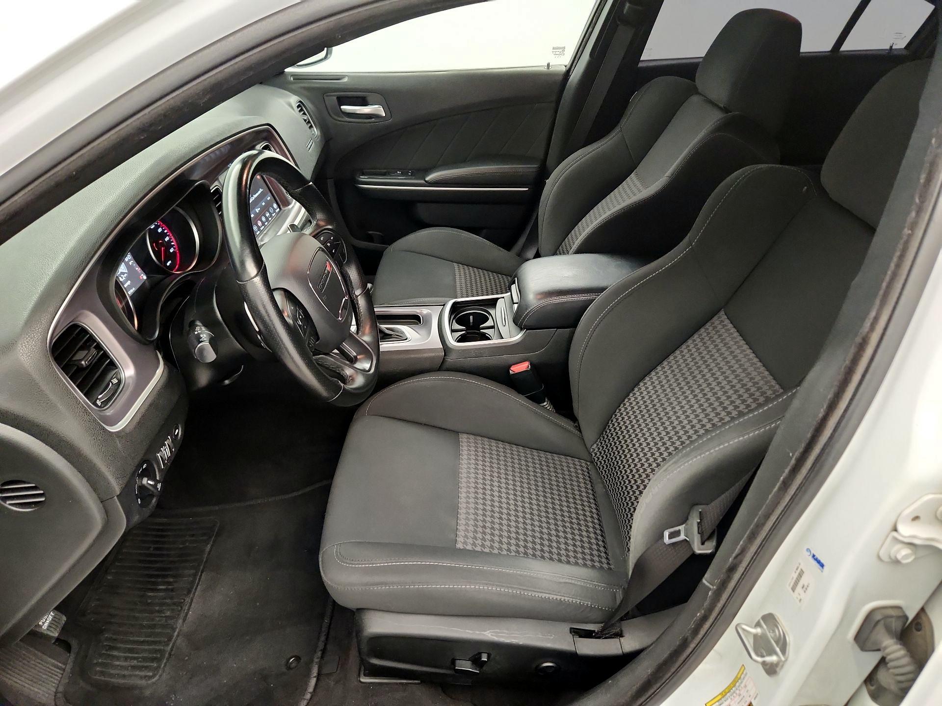 Thumbnail: 2019 Dodge Charger - 11