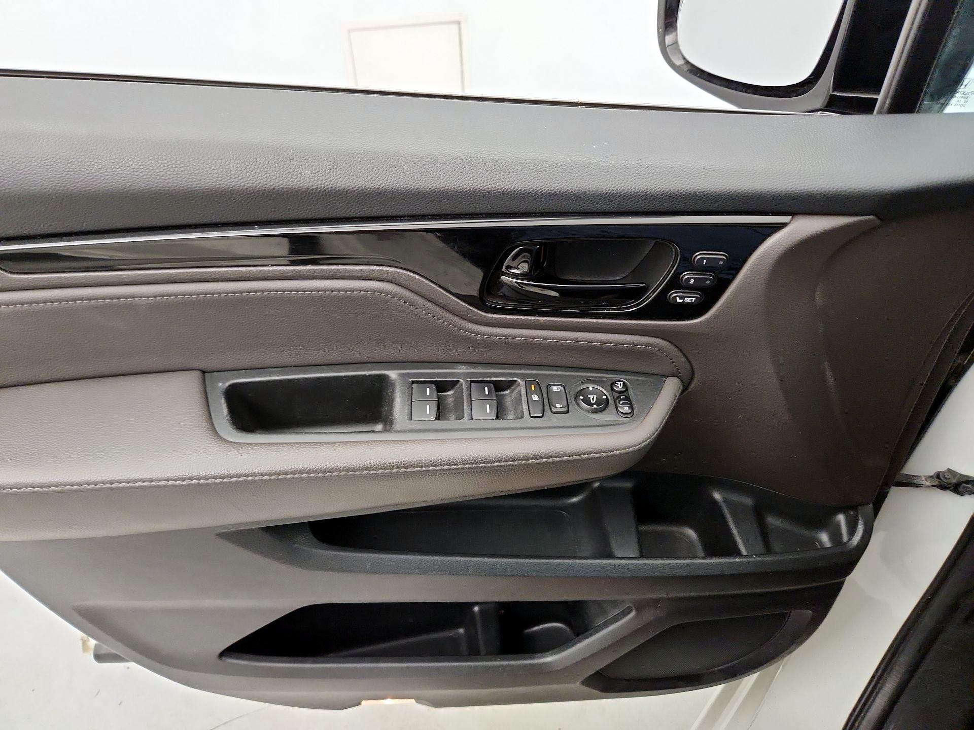 Thumbnail: 2018 Honda Odyssey - 12