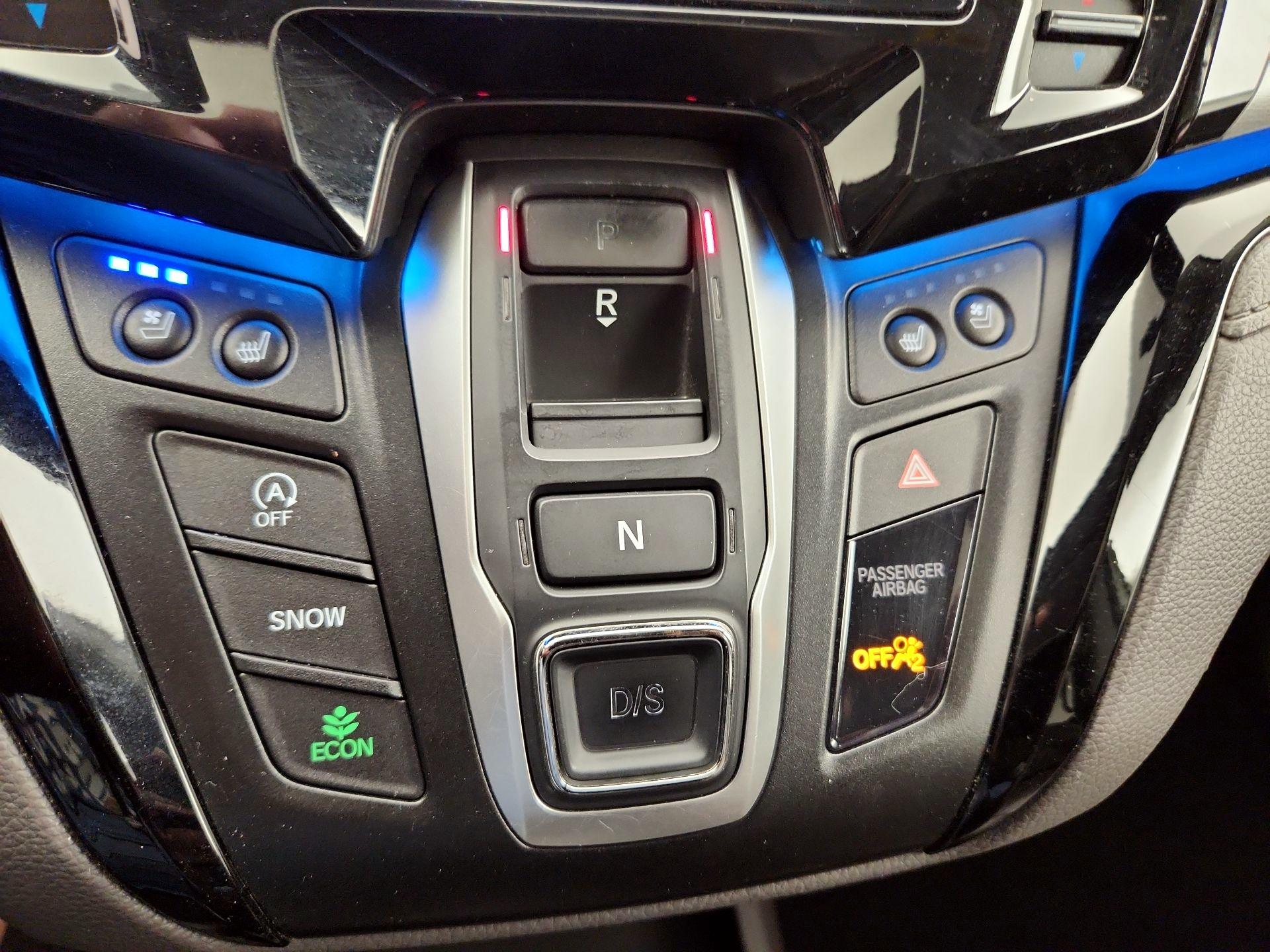 Thumbnail: 2018 Honda Odyssey - 17