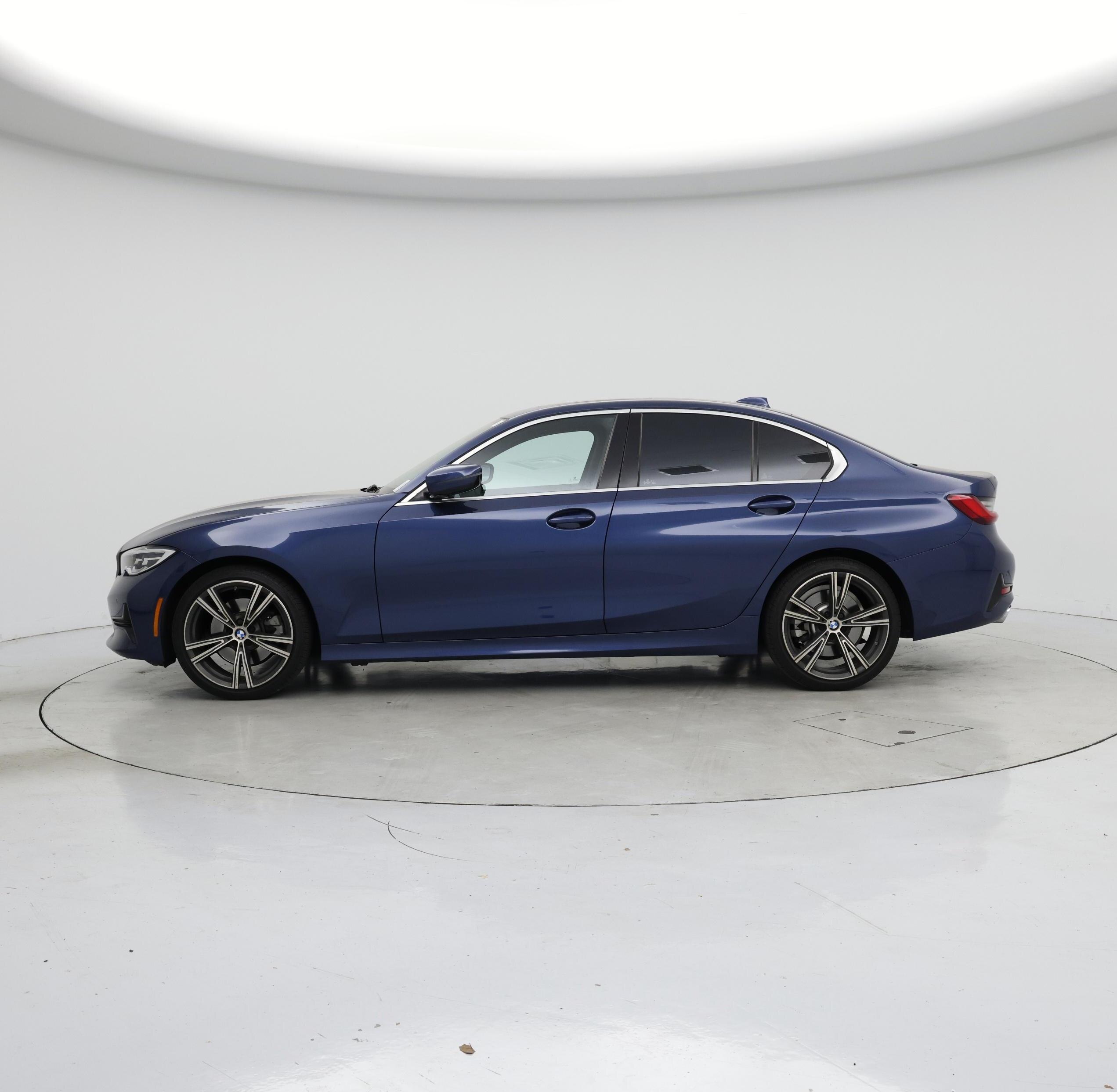 Thumbnail: 2021 BMW 3 Series - 3
