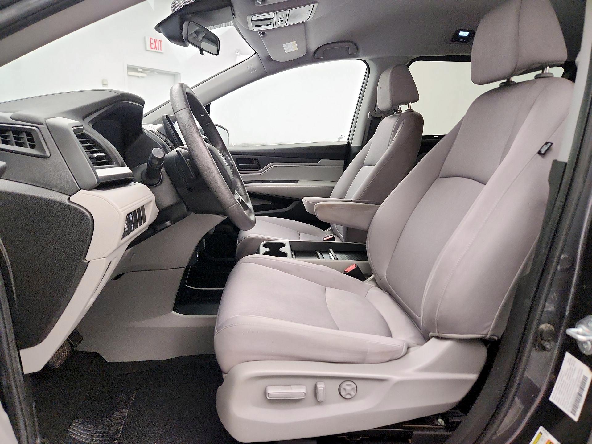 Thumbnail: 2023 Honda Odyssey - 11