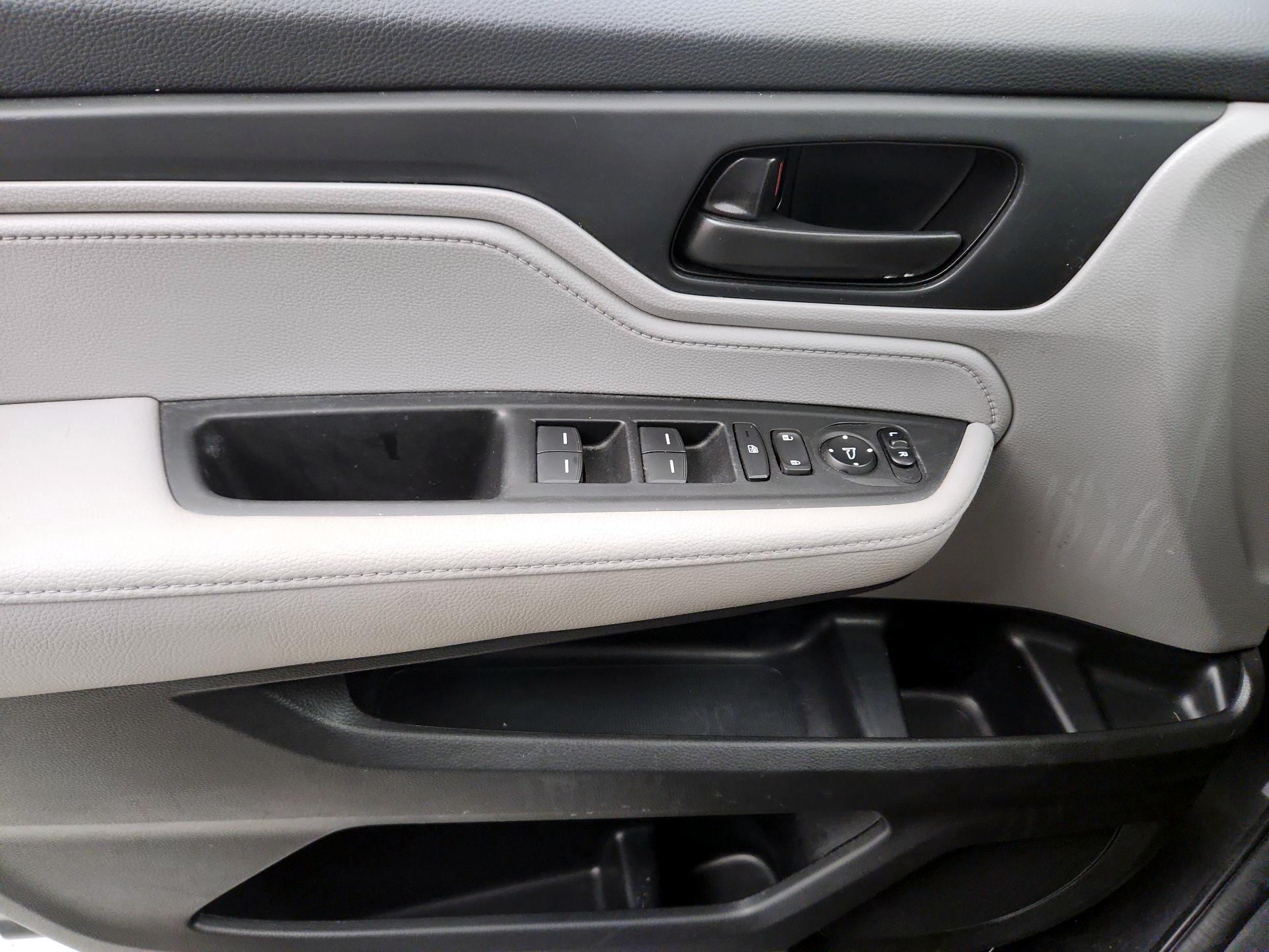 Thumbnail: 2023 Honda Odyssey - 12