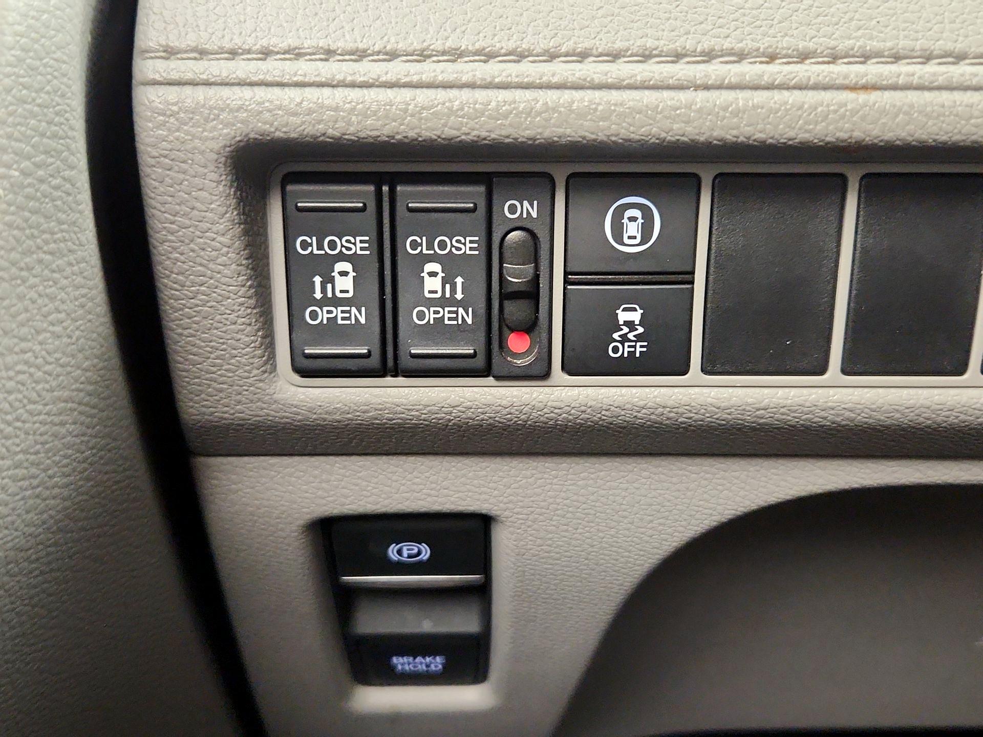 Thumbnail: 2023 Honda Odyssey - 13