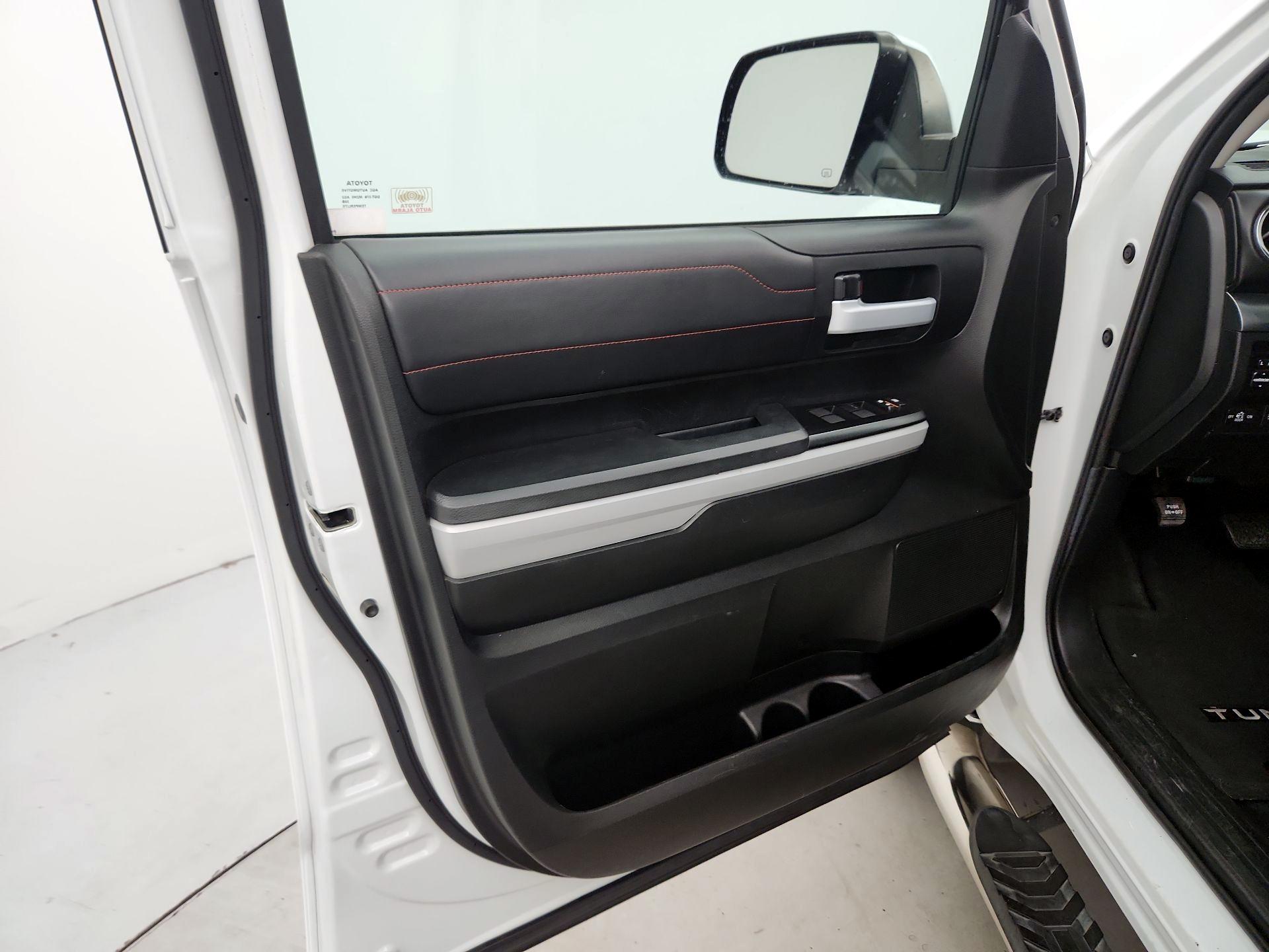 Thumbnail: 2019 Toyota Tundra - 12