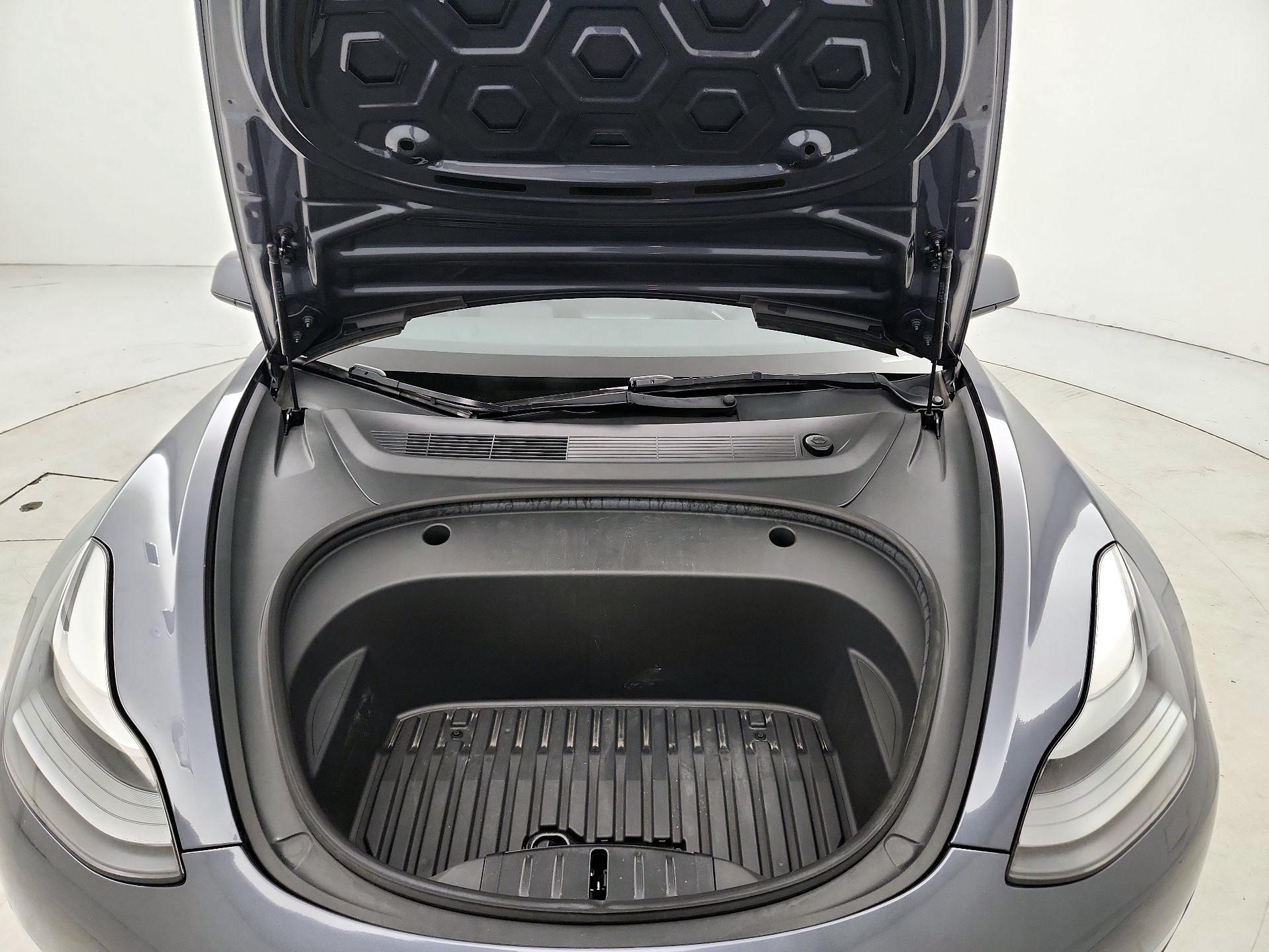 Thumbnail: 2022 Tesla Model 3 - 20