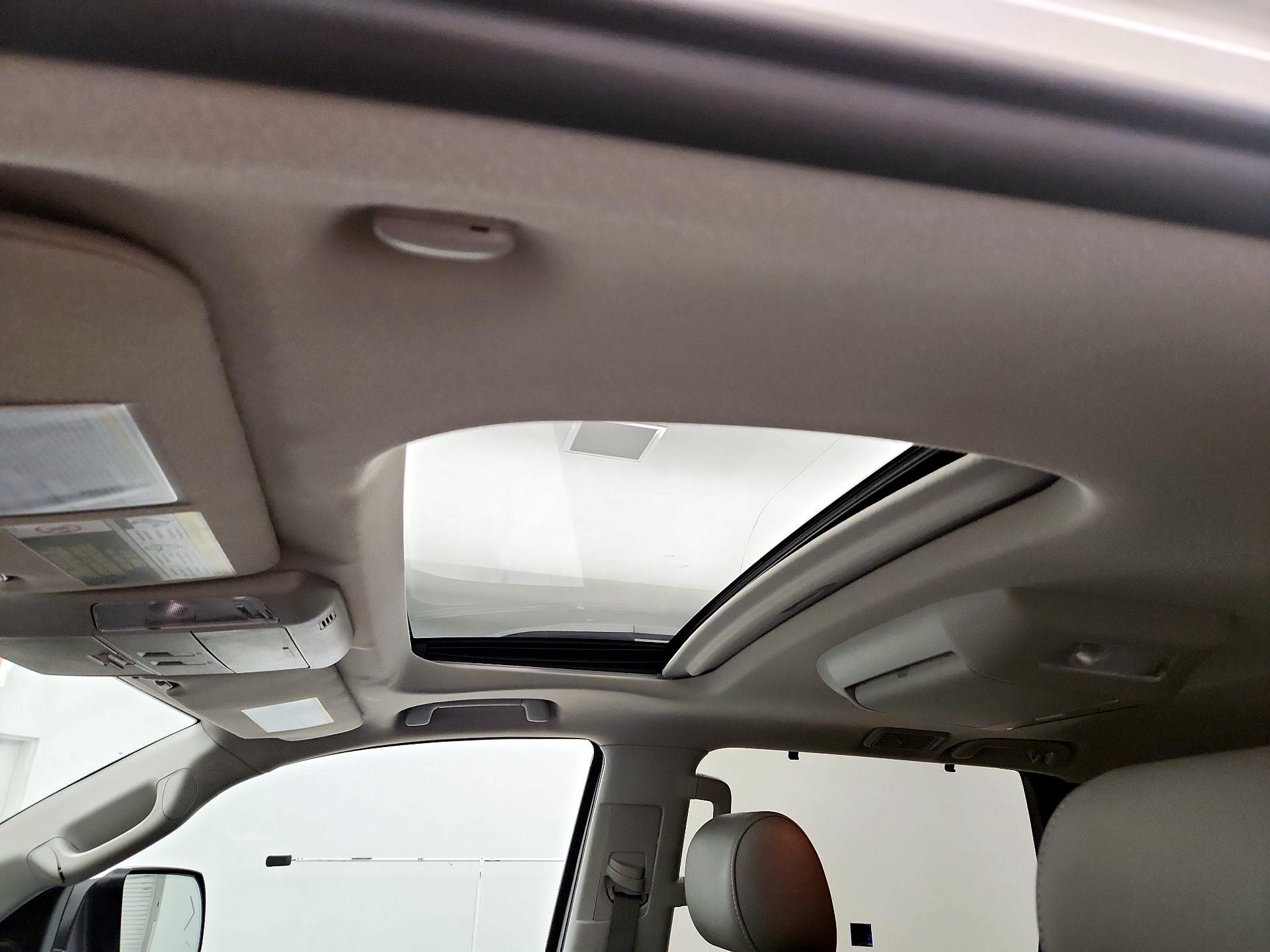 Thumbnail: 2019 Toyota Sequoia - 18