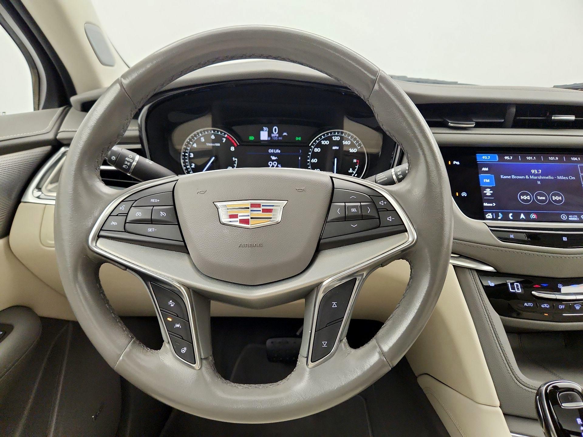 Thumbnail: 2020 Cadillac XT5 - 10