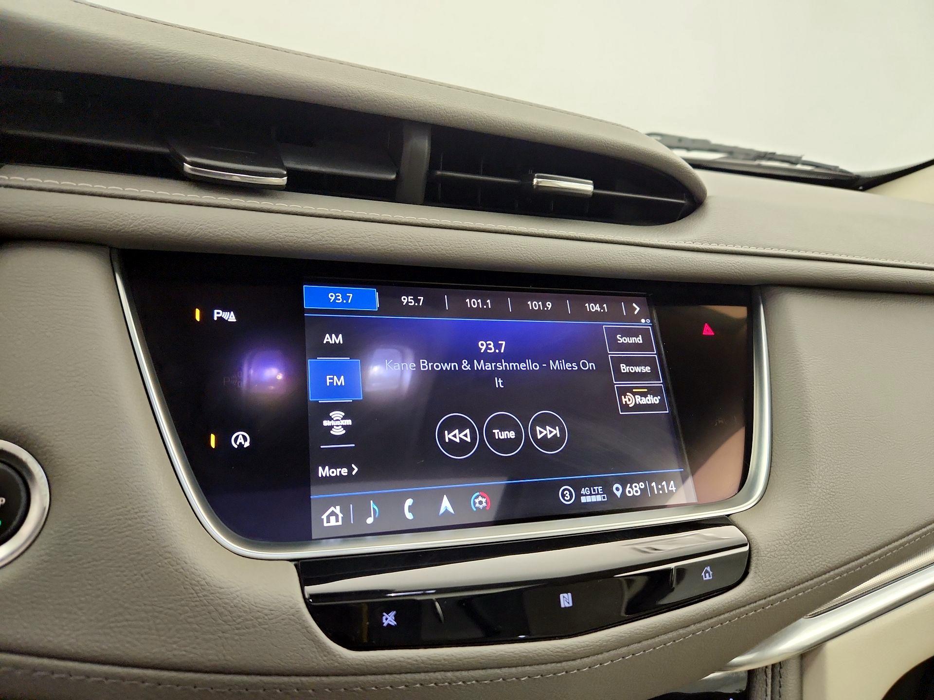 Thumbnail: 2020 Cadillac XT5 - 16
